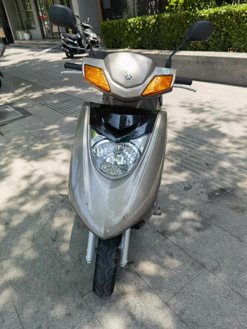 14年雅马哈凌鹰100!颜值与实力并存,它是你的梦中情车吗