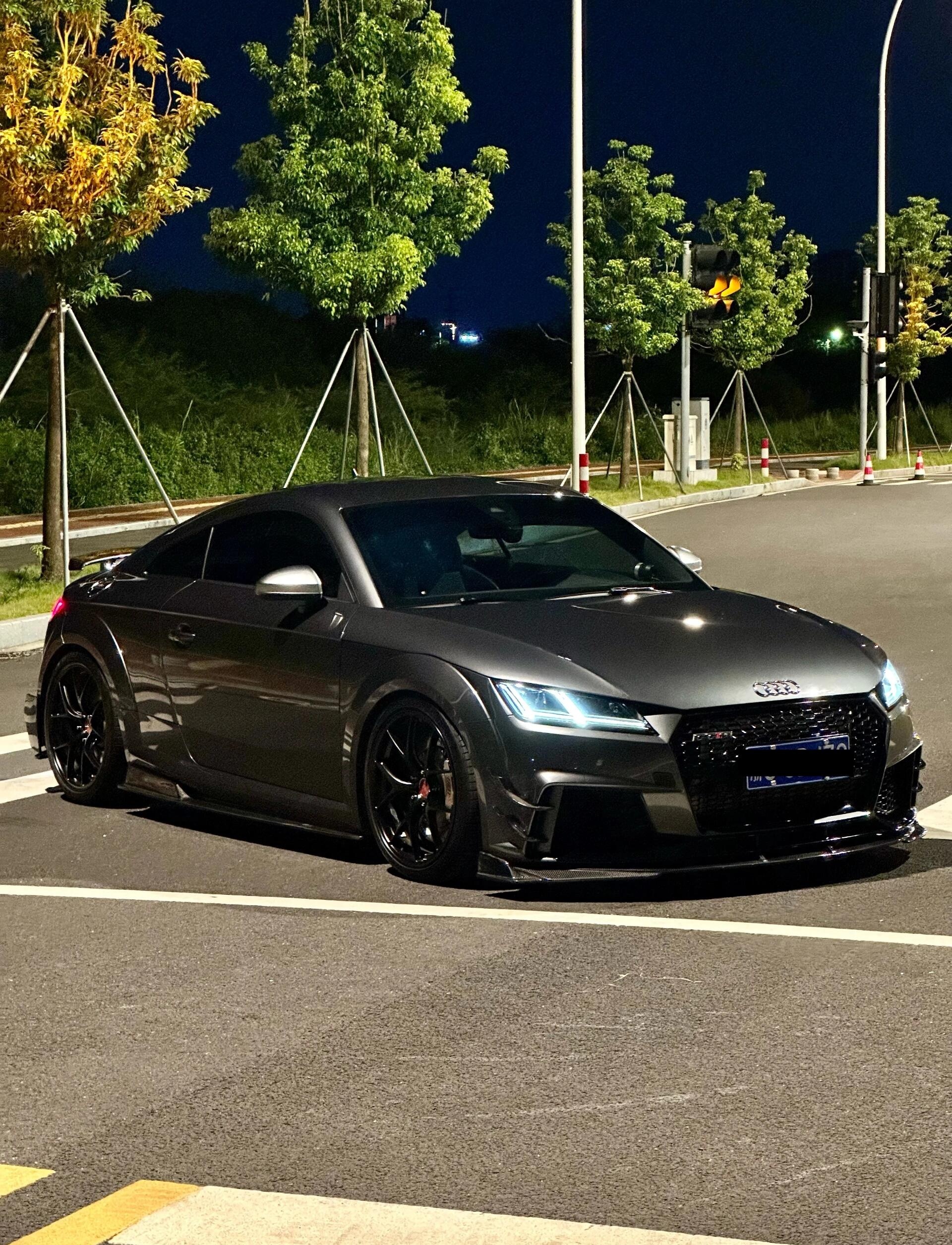 奥迪ttrs ttrs