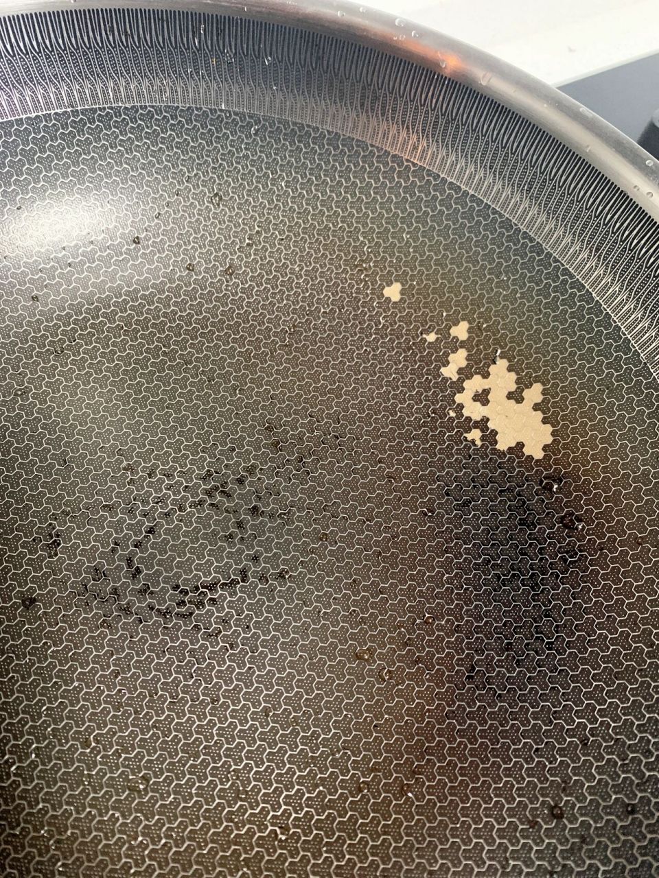 蜂窝锅涂层掉了,这不能用了吧? ,这咋办啊,我已经把第二个锅杀了