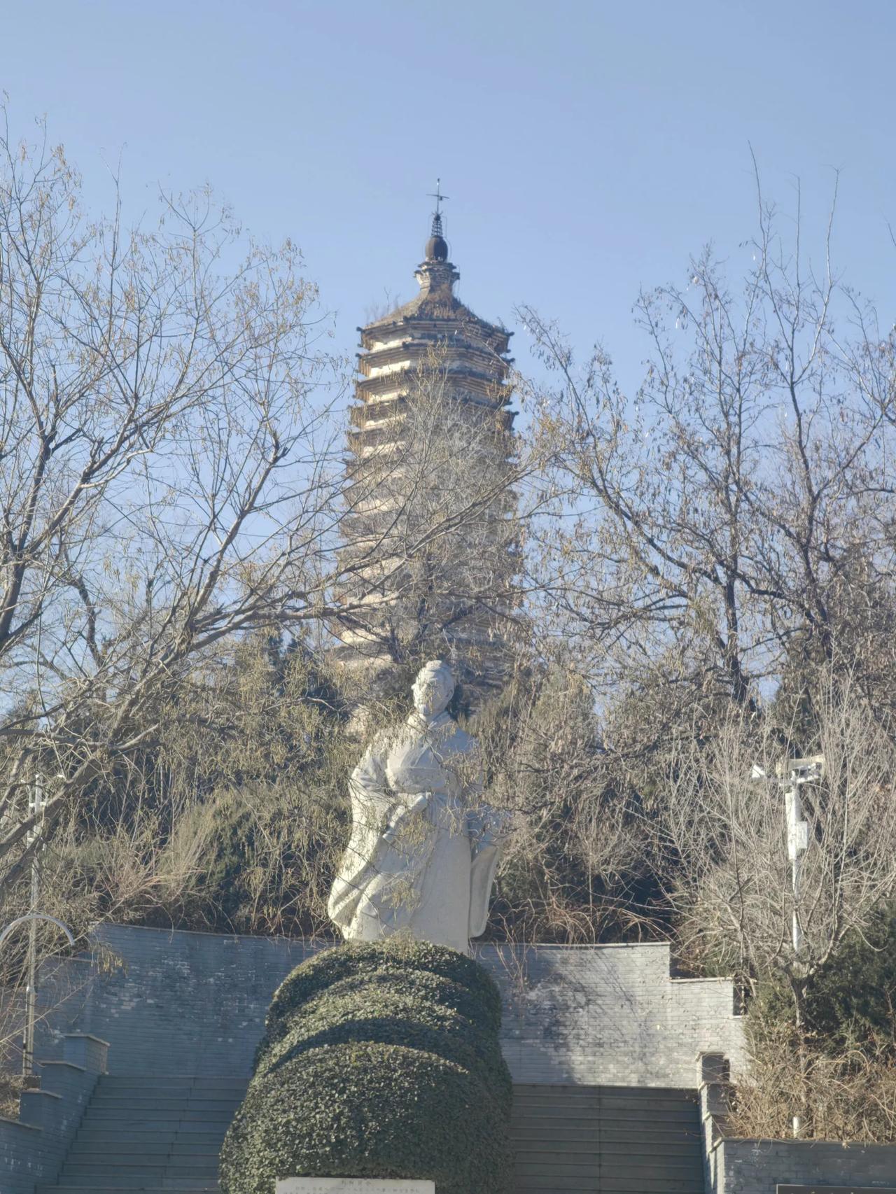 去兮不复还,荆轲刺秦王已成典故,而荆轲塔仍在无言诉说那段悲壮的历史