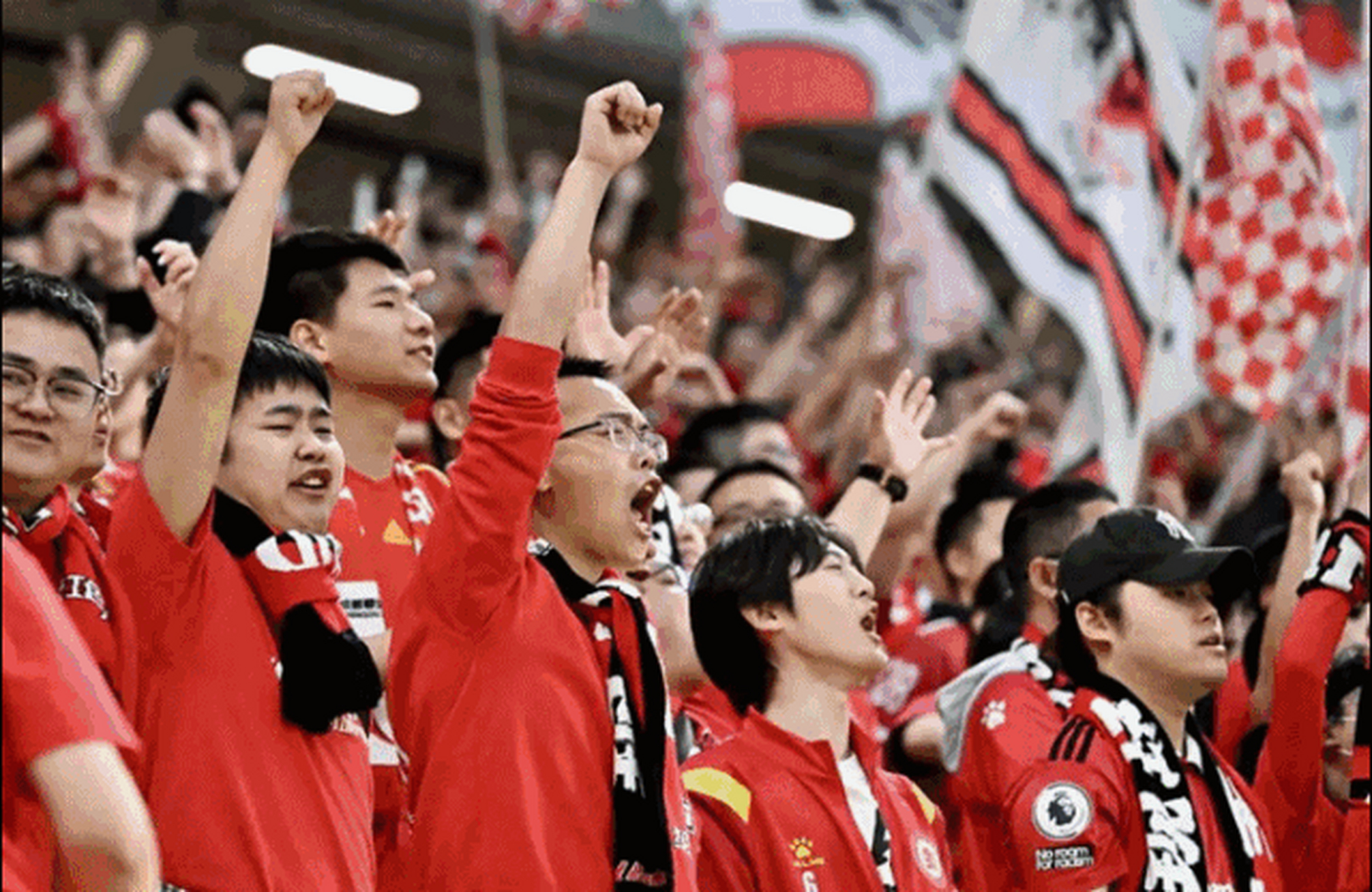 【今晚,我们相约凤凰山】#总要来成都看场中超吧# 2023年,相约凤凰山