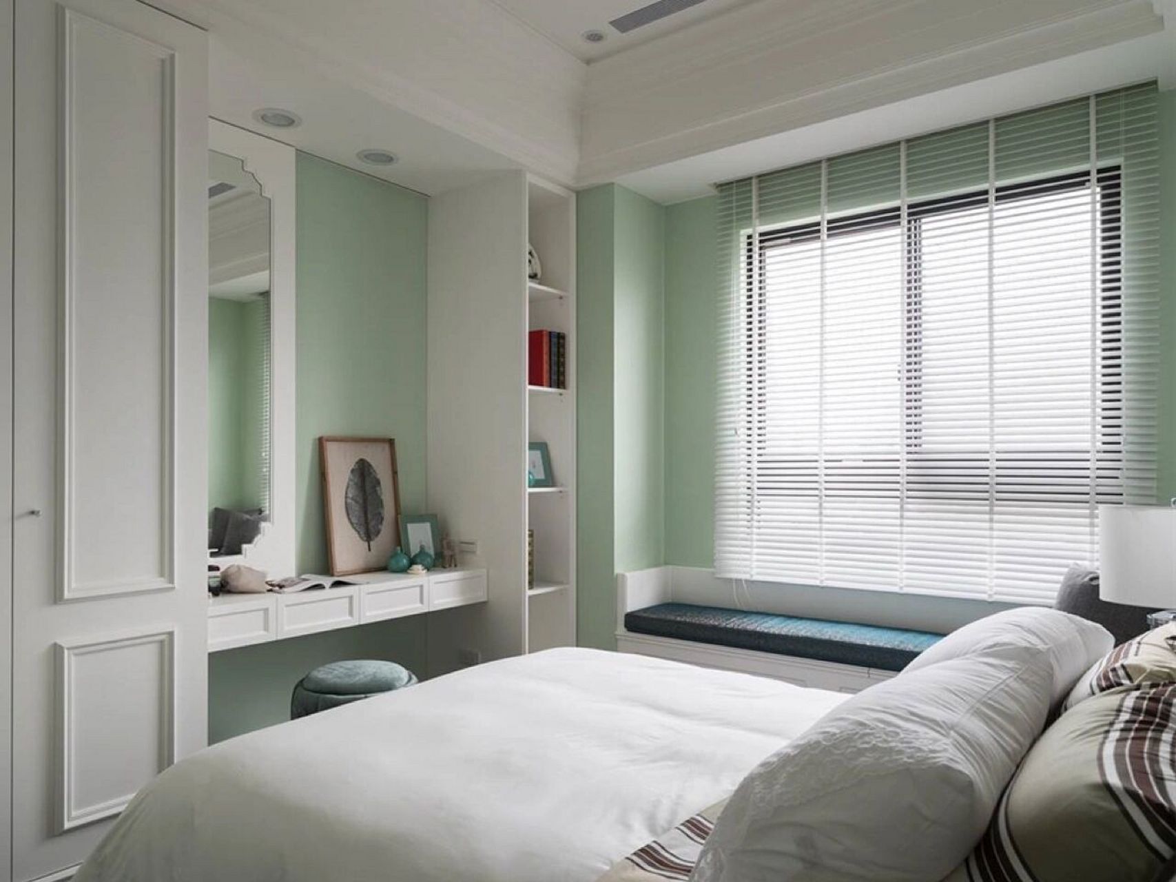 家庭装修 | 床尾对着衣柜好吗?