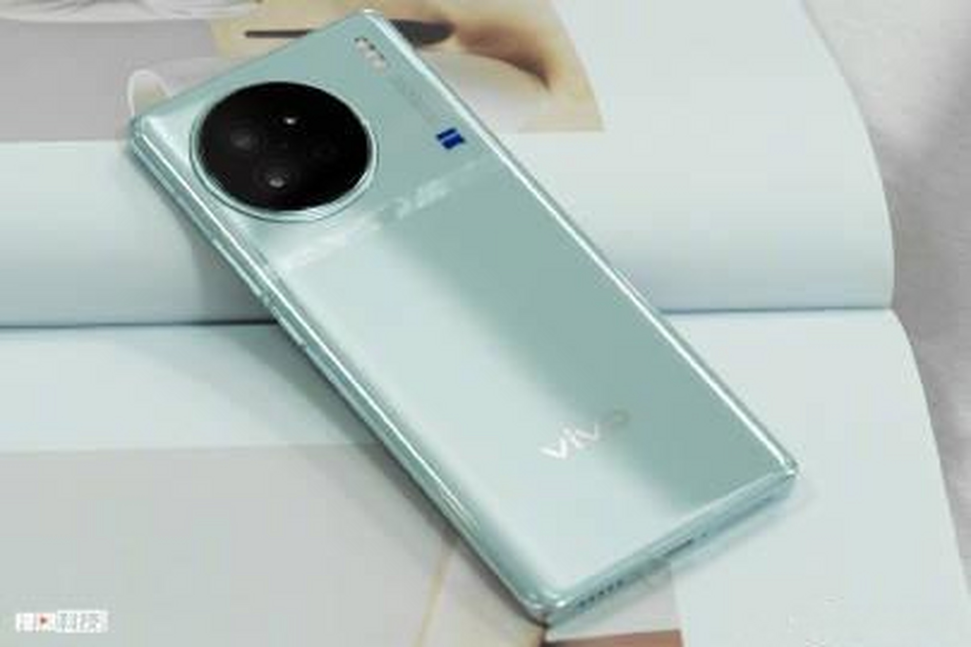 vivo x90s,外观实拍 !发布会还没开,先提前品一下外观.