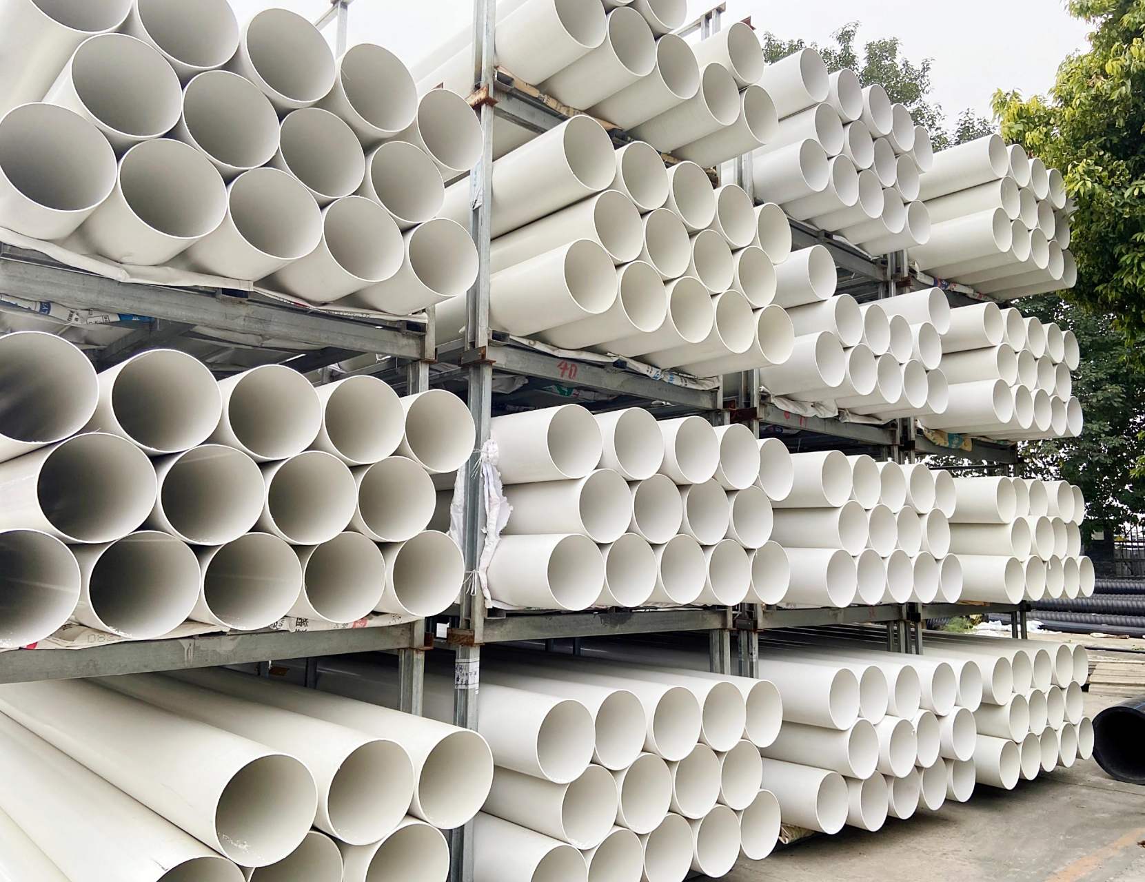 pvc排水管生产厂家,各种规格,型号齐全～ 1,使用寿命长.