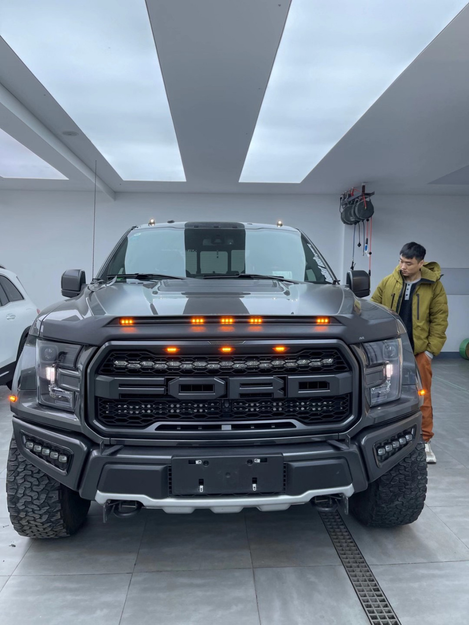 粗旷大玩具 福特猛禽f150 raptor 提车作业 喜欢皮卡已经有一段时间了