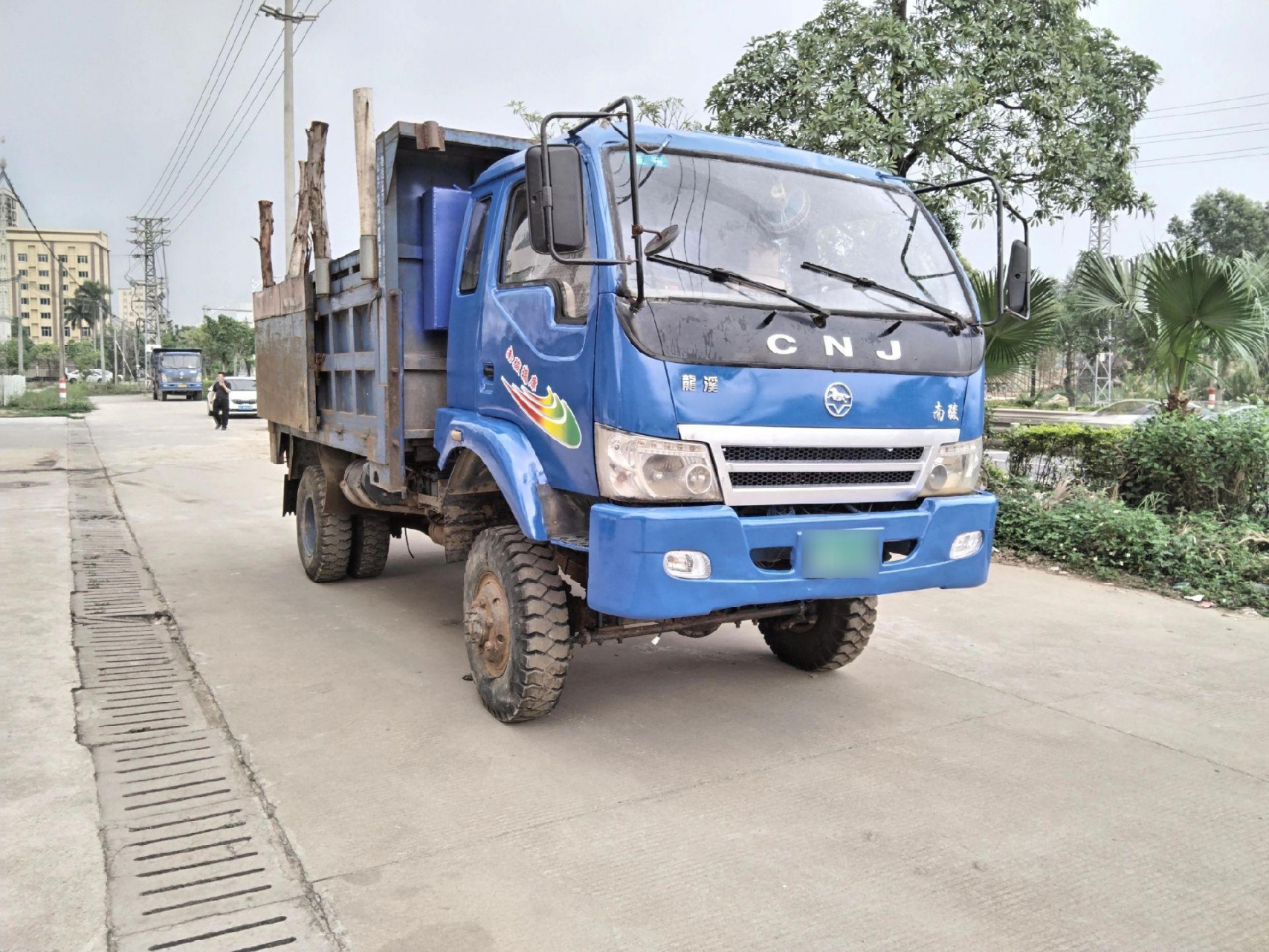 前四后五南骏四起农用车,三米八长货箱宽两米一,玉柴中冷增压发动机