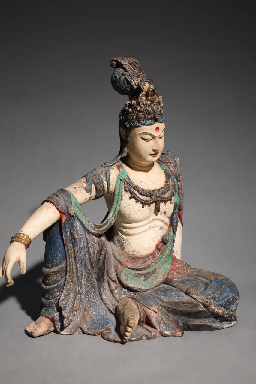 清 香樟木精绘自在观音坐像 【规格】高37cm 宽33cm 重1.