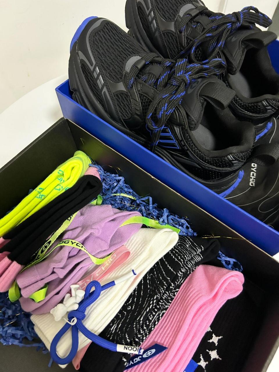 7415joychio丁达尔轮胎鞋 以前花上千买品牌鞋的年代已经过去了