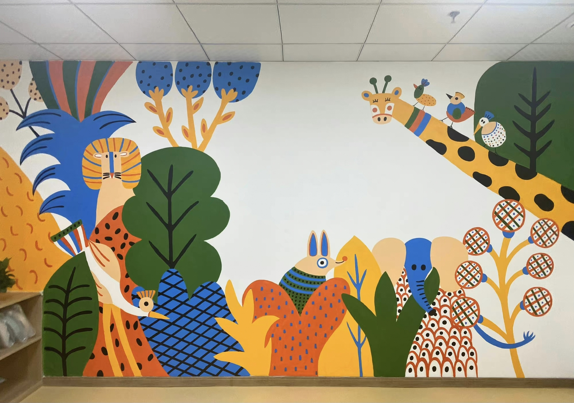 色彩搭配丰富多彩 充满童趣