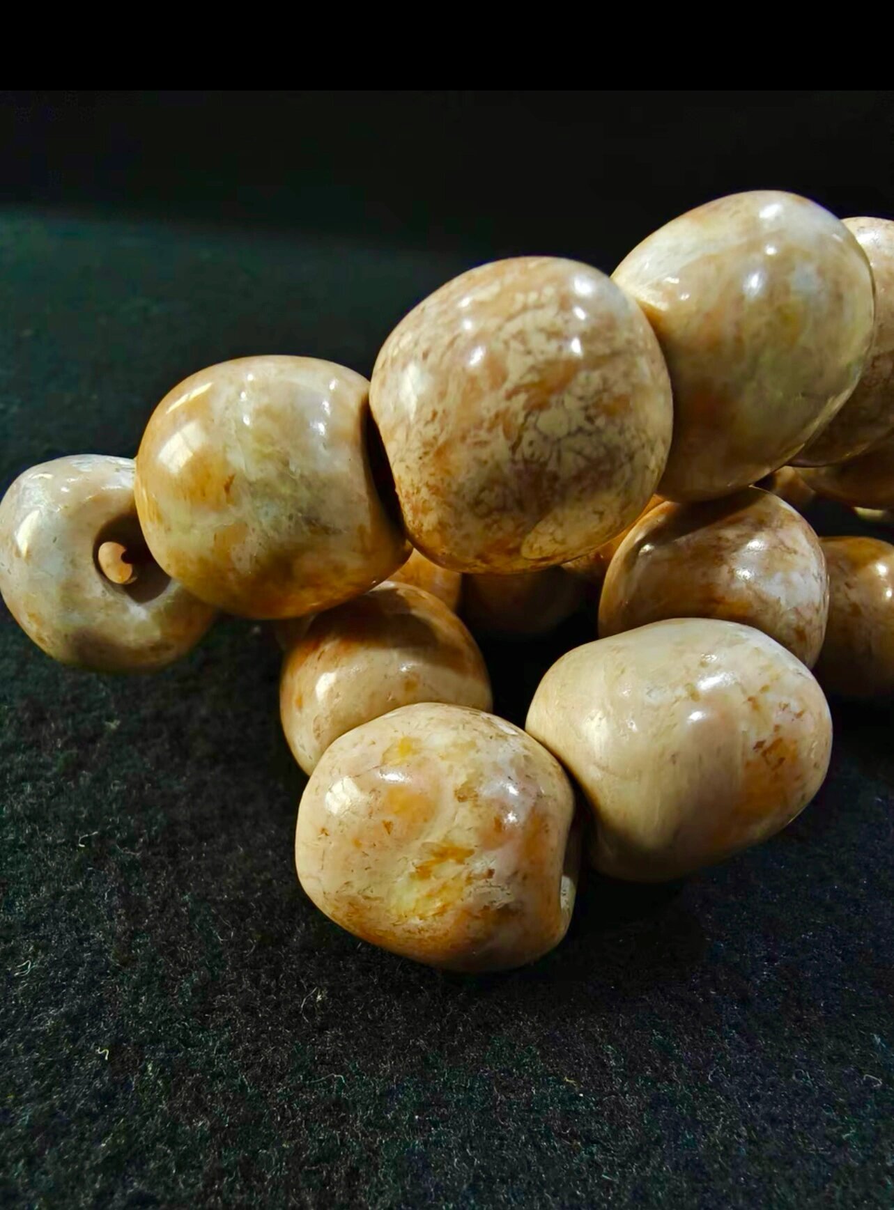 良渚文化高古玉珠手串 5000年前的良渚文化古玉手串,玉珠头内存对钻
