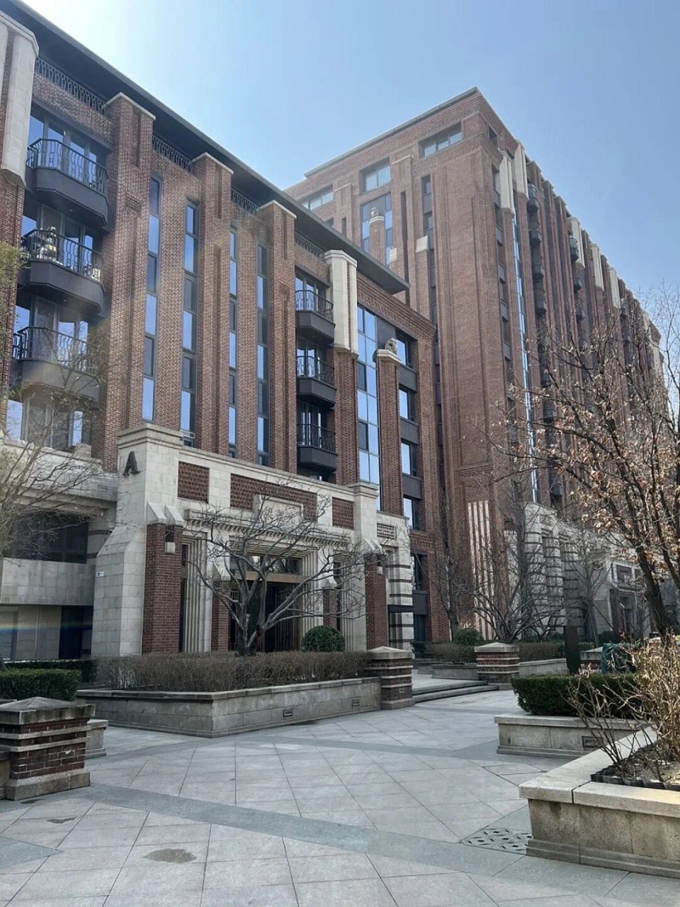 钓鱼台七号院 91社区情况 	 ①一套房随时看 ②社区在售9套可约房子