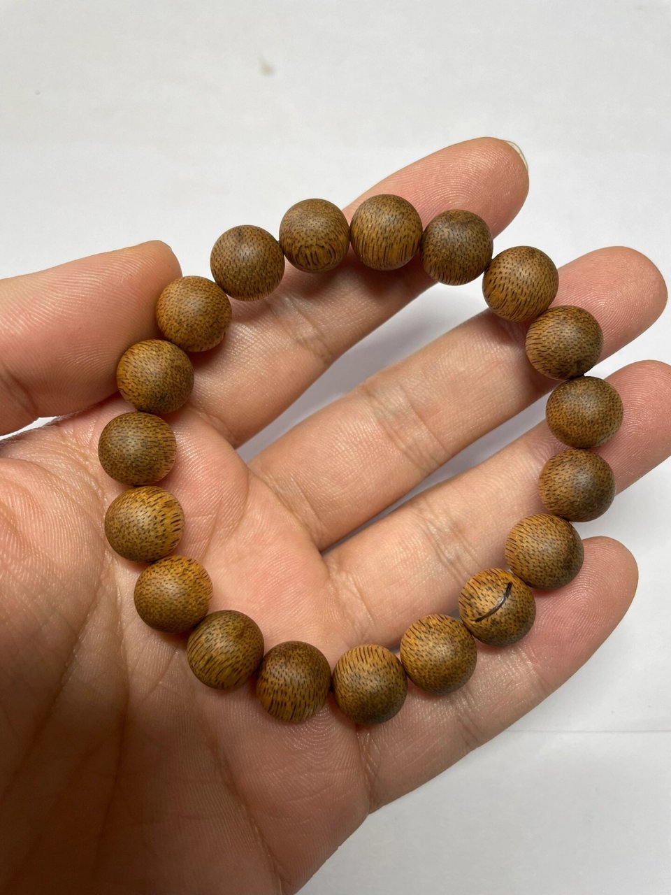 金丝菩萨棋沉香手串10mm*19颗7.