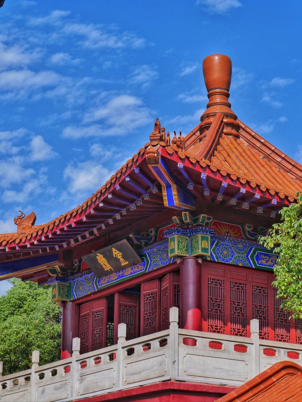 南昌南昌秋天的道观 南昌市象湖万寿宫,位于江西省南昌市青云谱区象湖