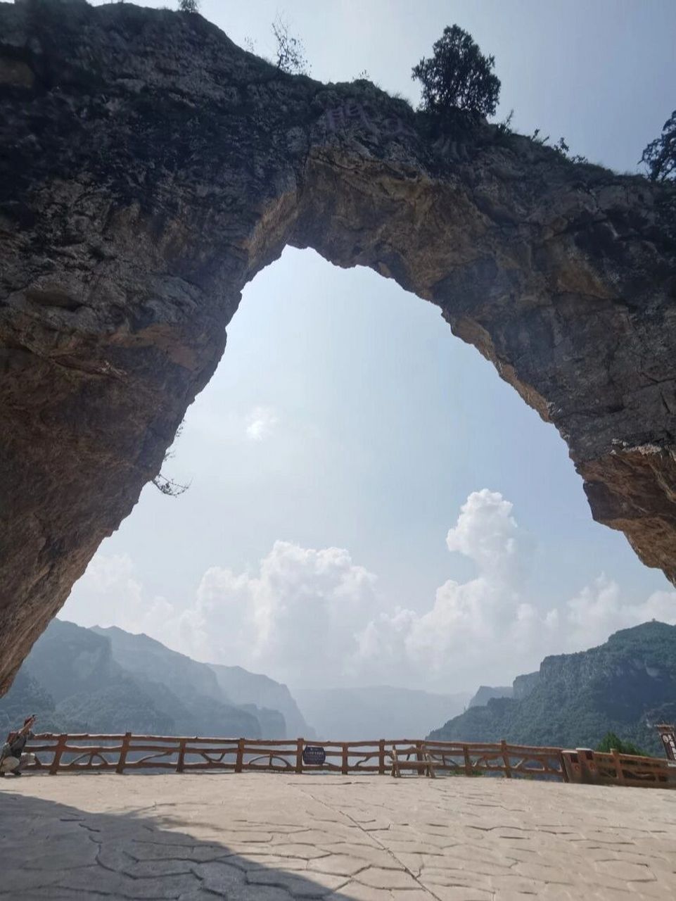 出行:推荐报团游 长治市区到八泉峡往返车,八泉峡90门票,景区180的小