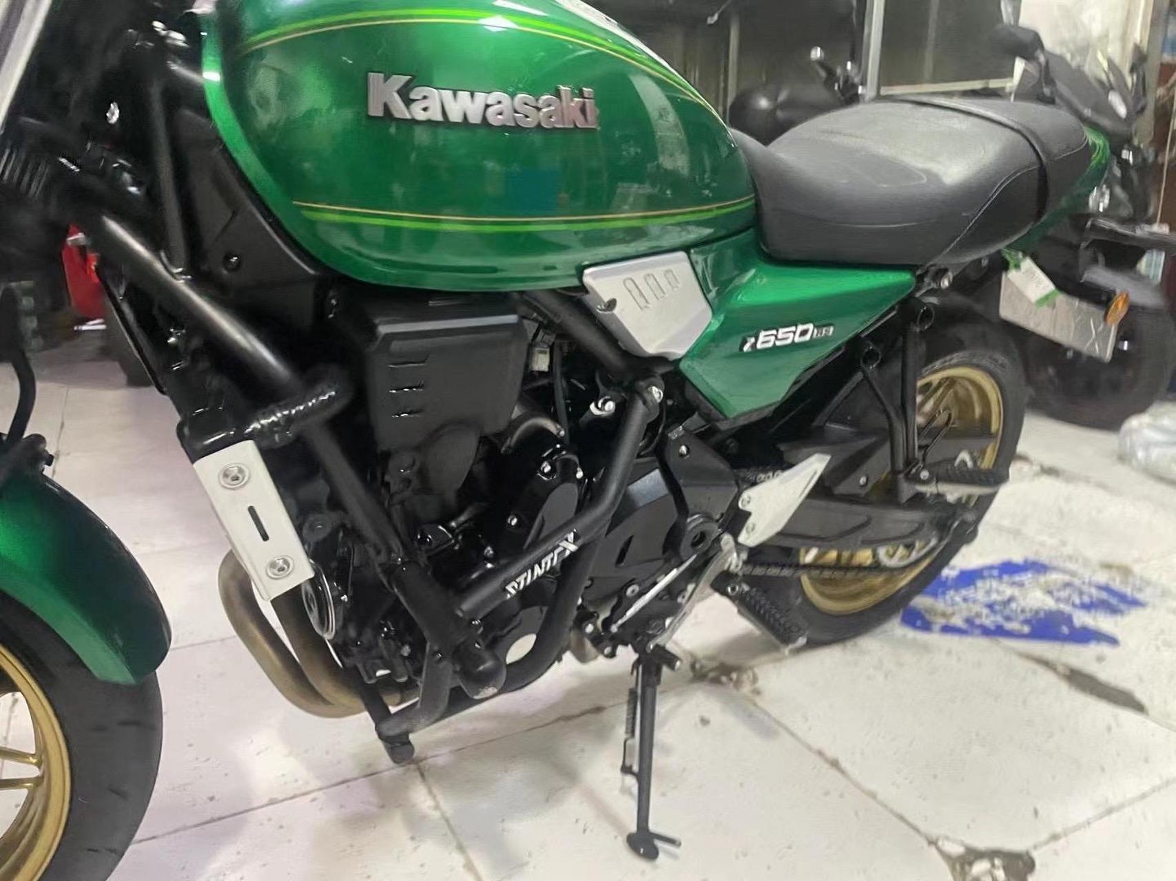 23年 10月 川崎z650rs  价格5.