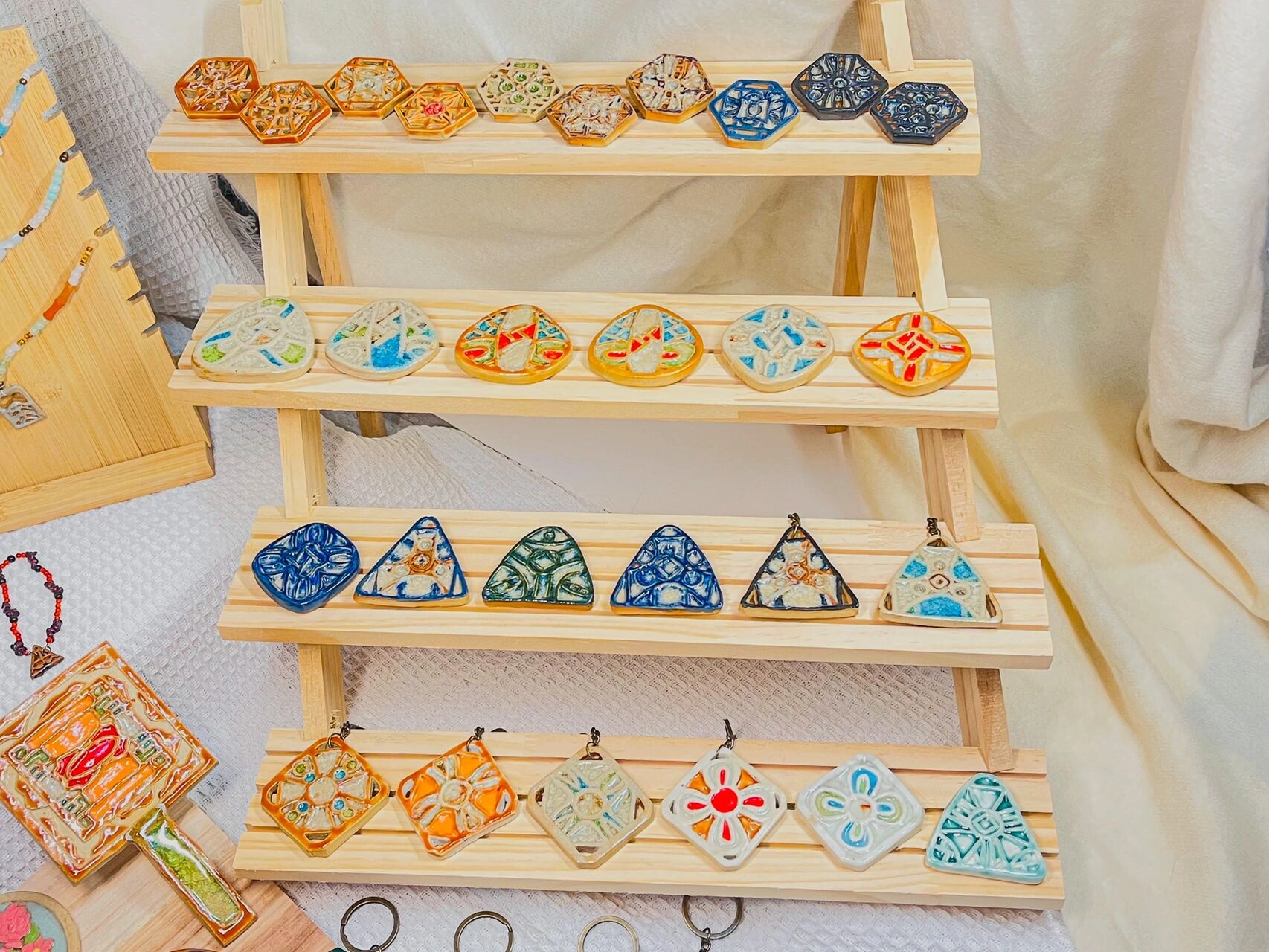 大学毕设-陶瓷文创产品设计 以"满洲窗"为文化背景,进行的文创产品