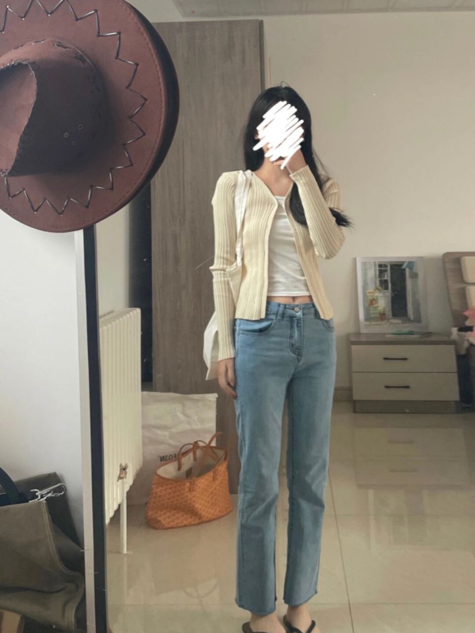 超级显瘦!这个颜色太温柔了,看图吧,我说不出他的惊艳了! 牛仔裤!