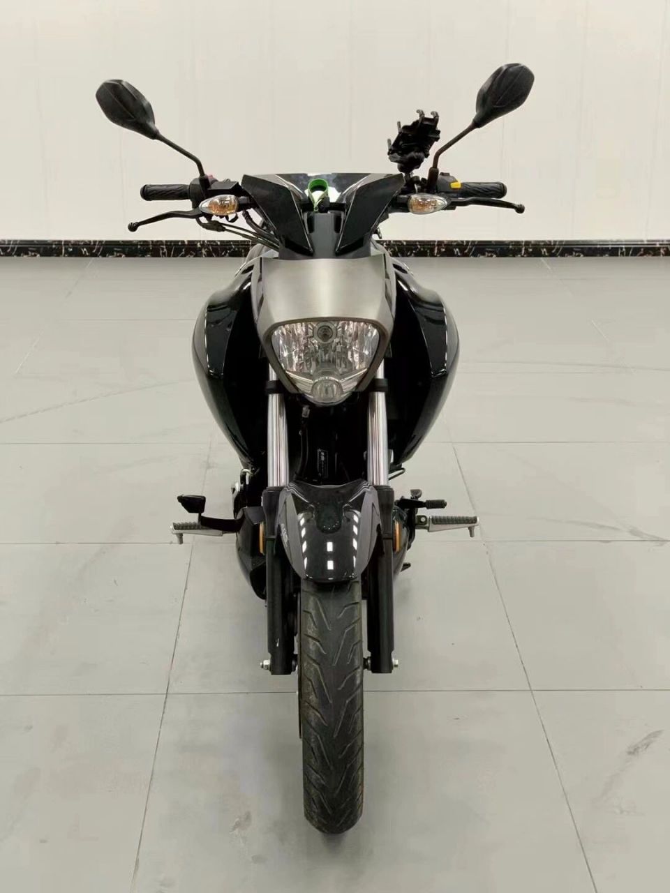 铃木酷道155 品牌:铃木.(国四) 车型:酷道155.(abs) 年份:2021年6月.