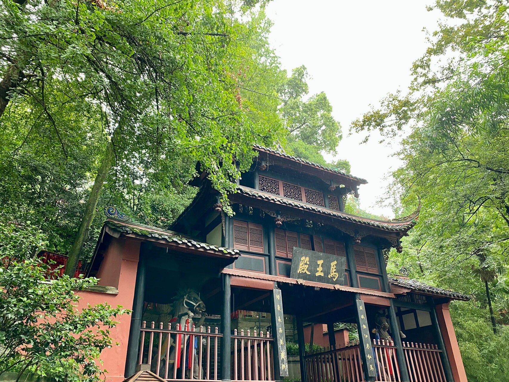 都江堰灌口城隍庙 今天我们看看灌口城隍庙,城隍庙现存建筑主要为清