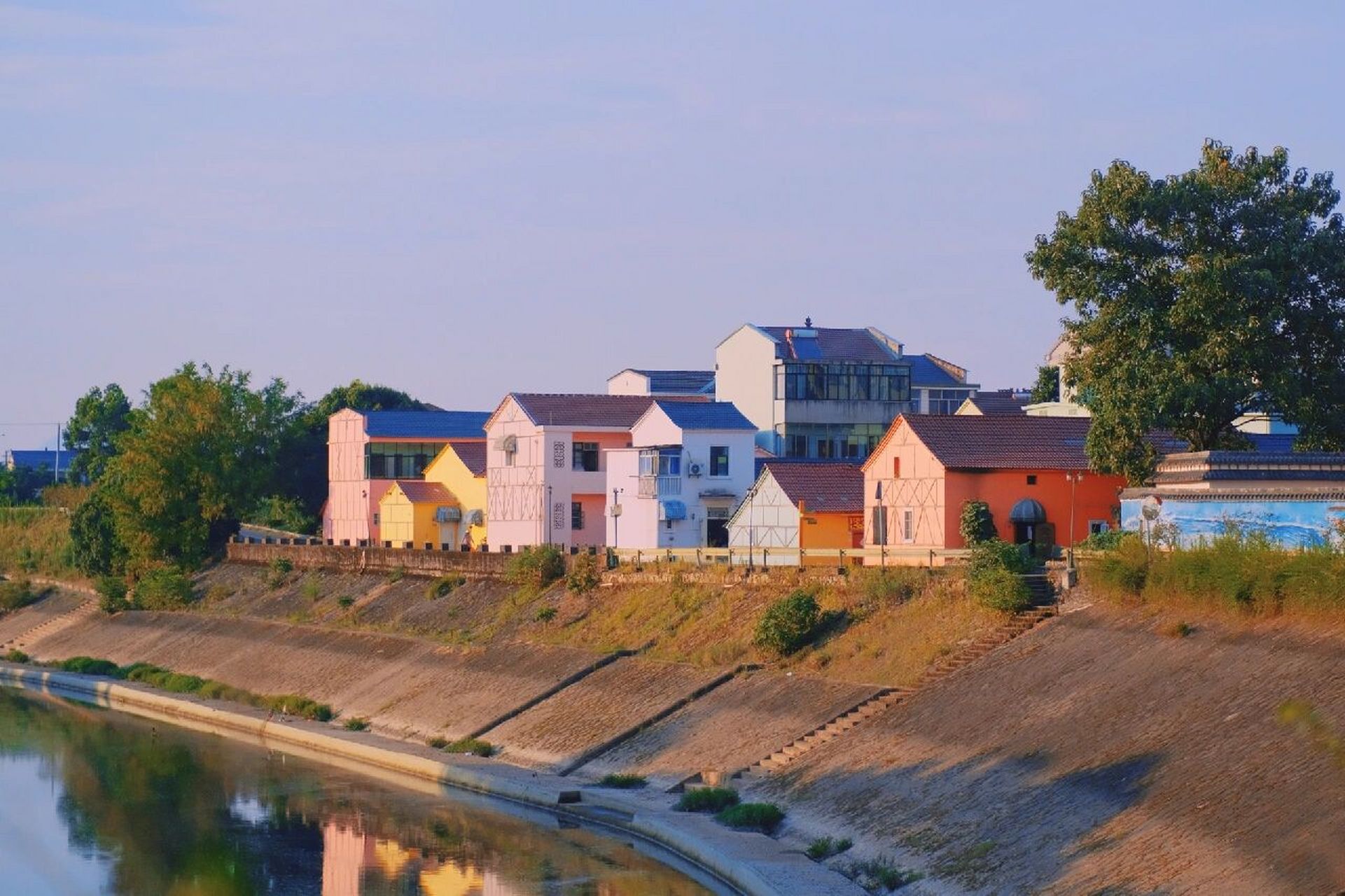 金华罗埠镇 先说结论:地方不大,都是民居,拍照需要p图颜色.