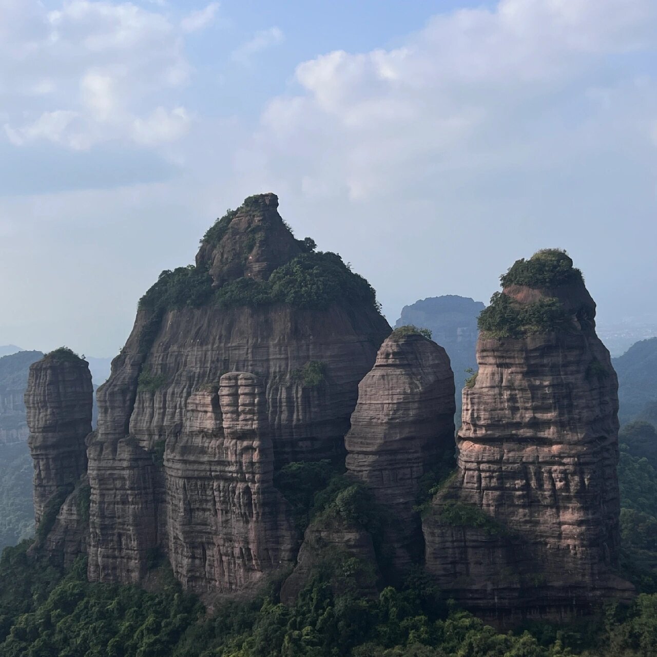 丹霞山的巴寨景区 国庆在丹霞山爬了三天的山,把每个景区的山都爬了个