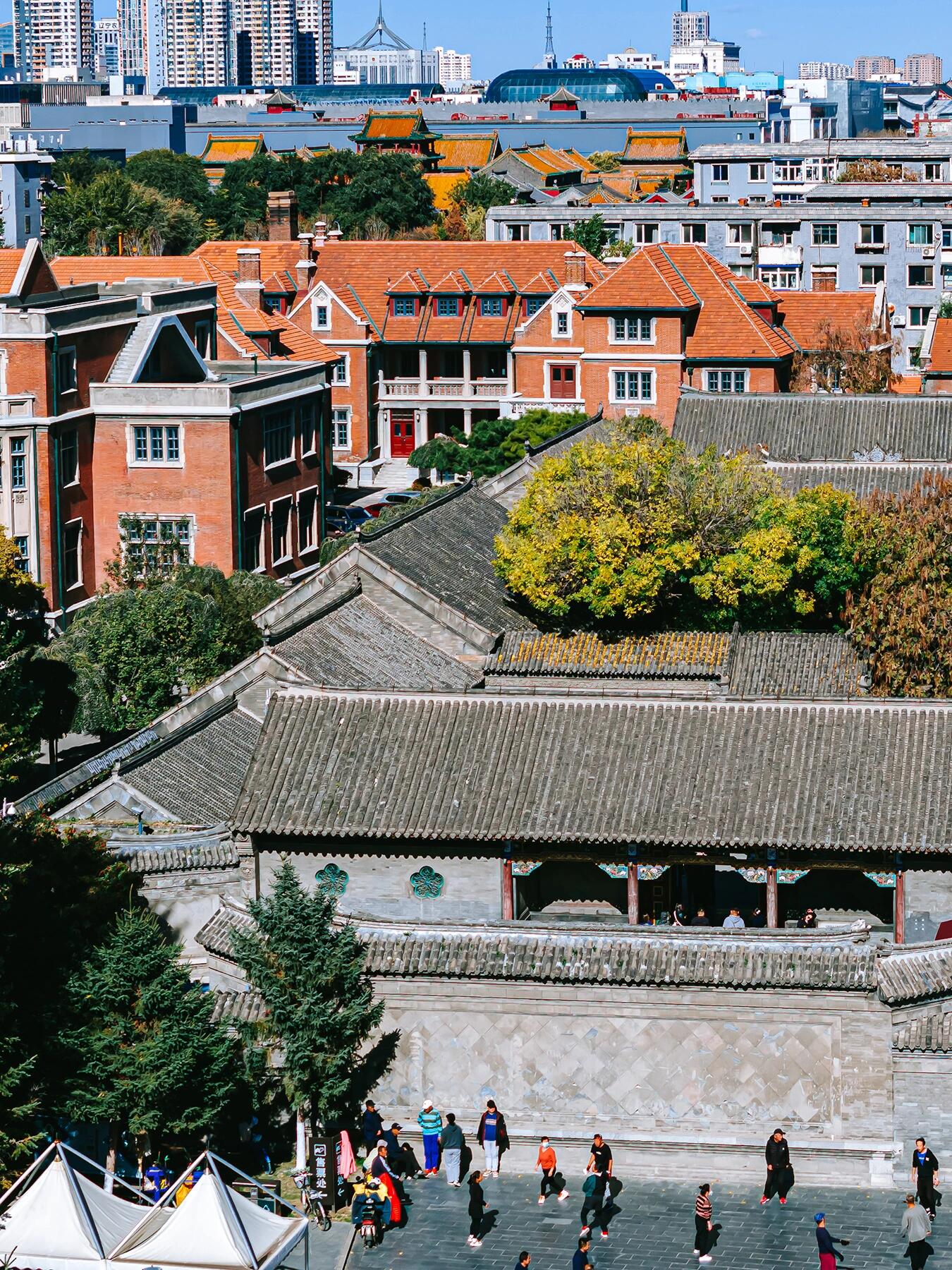 6万平方米,民国五年(1916年)张作霖正式入住,以后又不断扩建,逐步形成