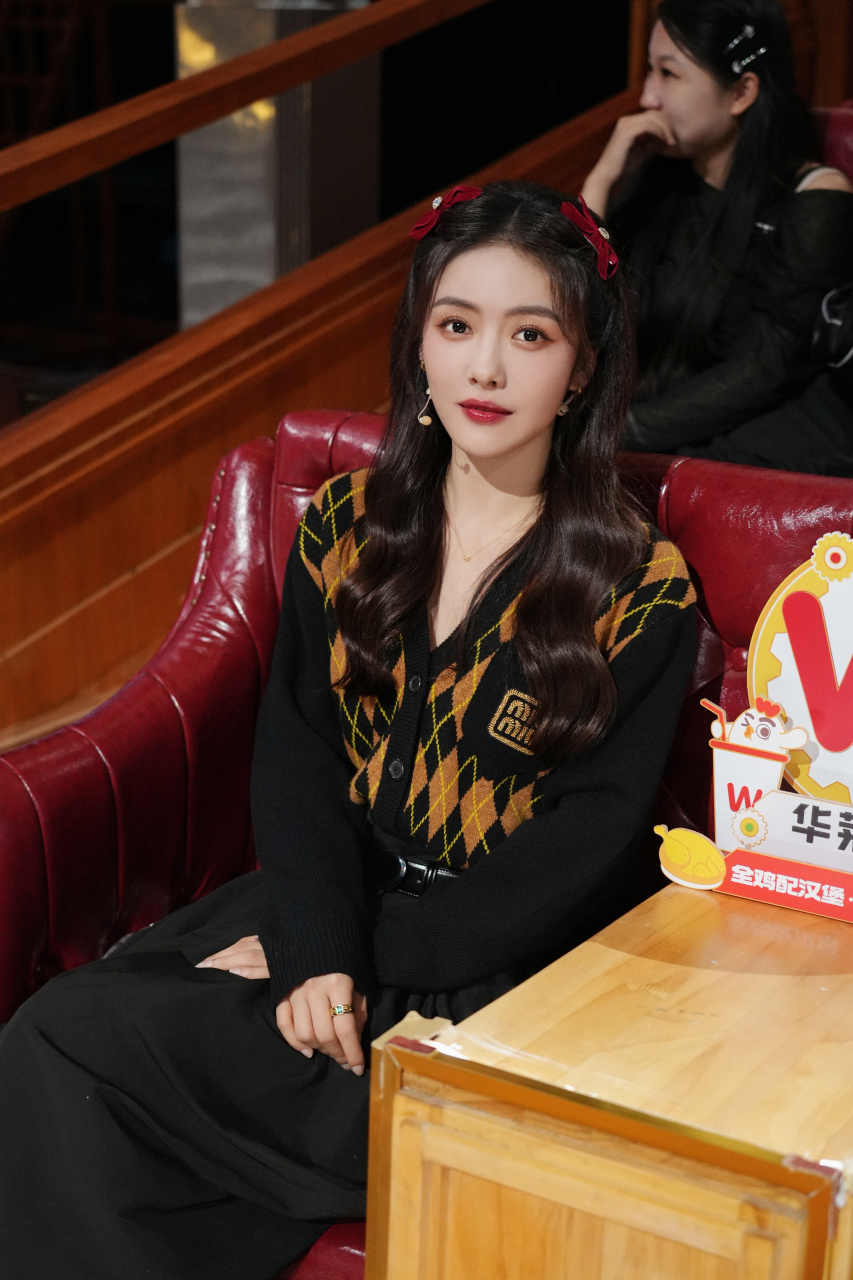 火星情报局# 爆笑满分的@蔡文静 开启火星新旅程.