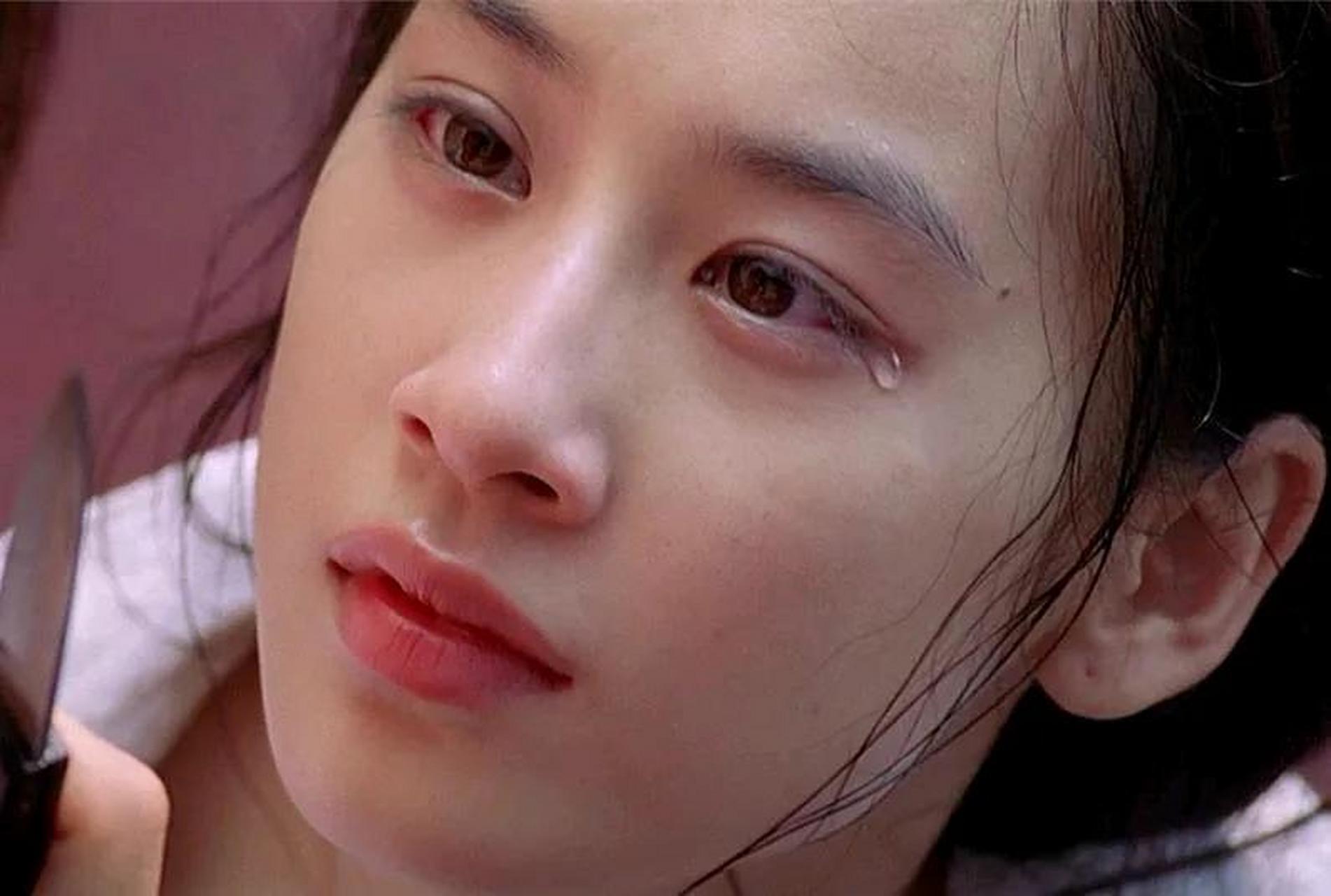 不得不说,周星驰《功夫》里的黄圣依简直太绝了,当属清纯的天花板了吧