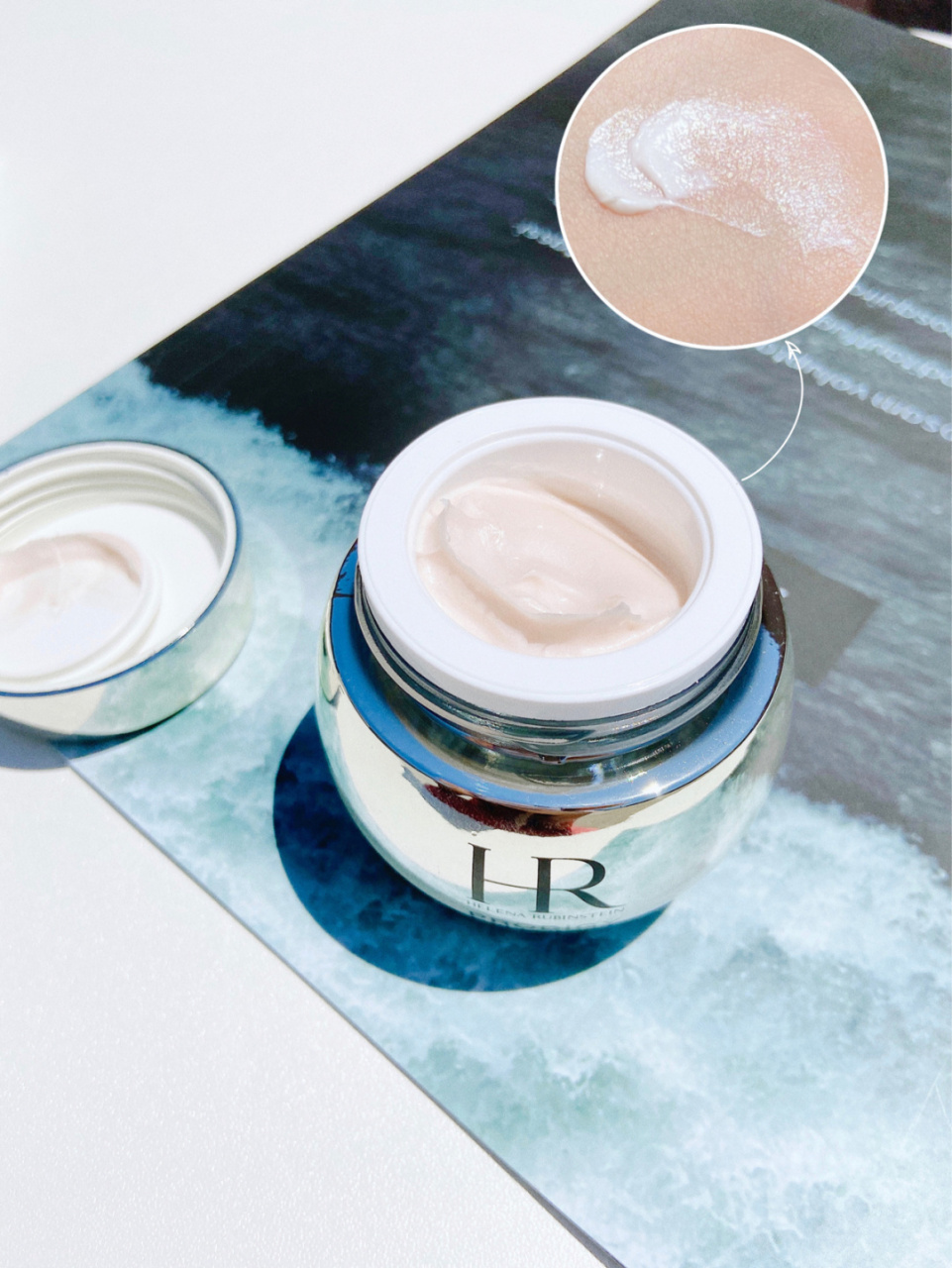 赫莲娜高光眼霜,绿宝瓶眼霜一直想试试呀 前段时间在银泰一口气把 22