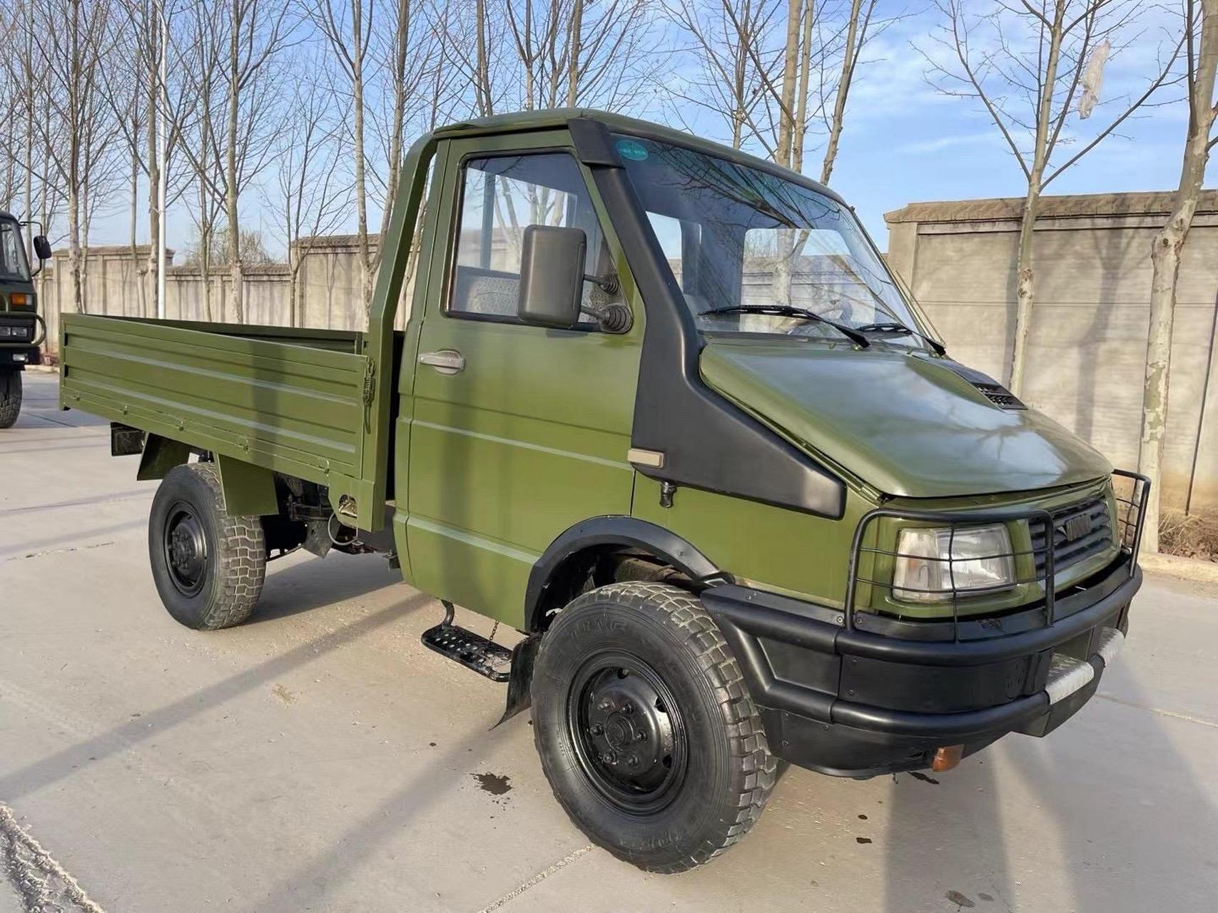 柴油四驱单排依维柯2045自卸翻斗车,进口索菲姆发动机2.