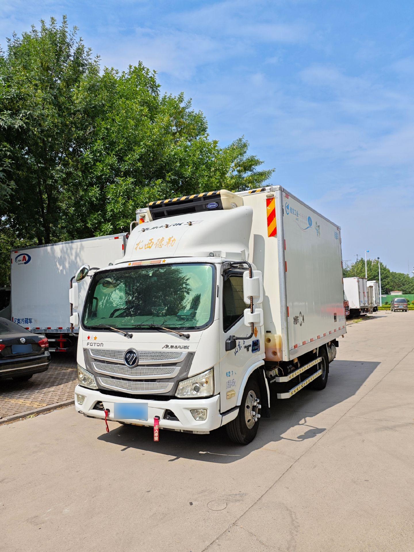 8l排量引擎,配备采埃孚6速变速箱,配备进口凯利500冷藏机组,车厢设计