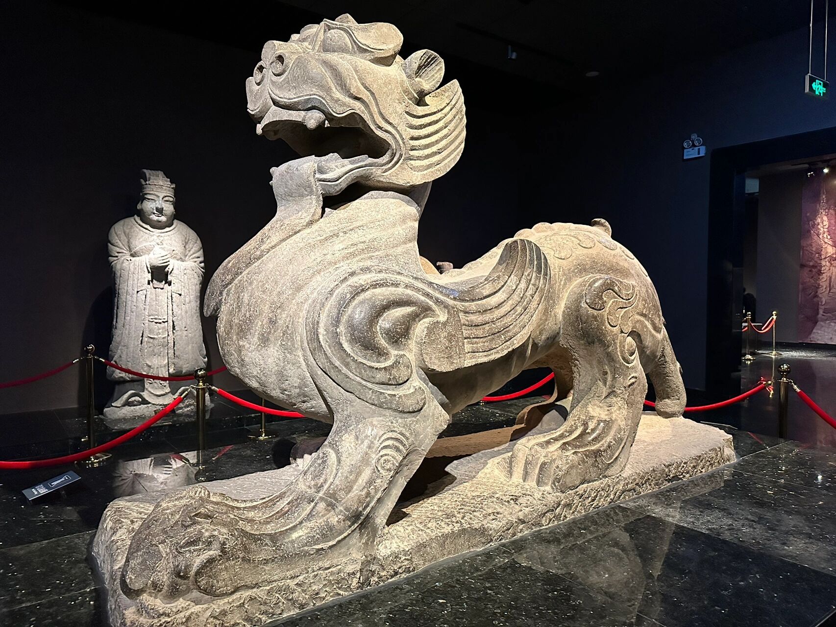 洛阳博物馆四大镇馆之宝 洛阳博物馆四大镇馆之宝: 东汉石辟邪, 西周