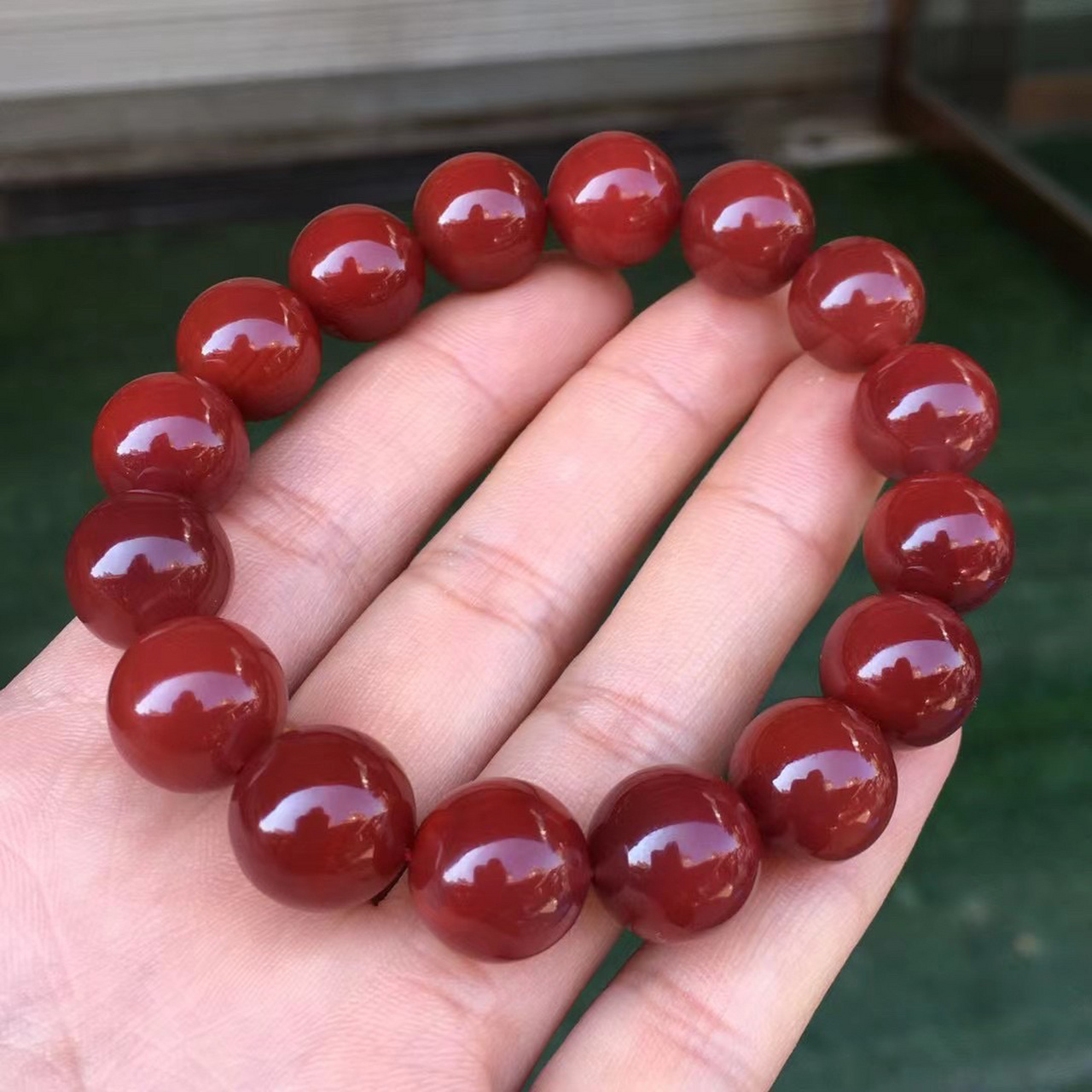 收藏级南红玛瑙牛血红,天价顶级手串 收藏级原矿牛血红色圆珠手串