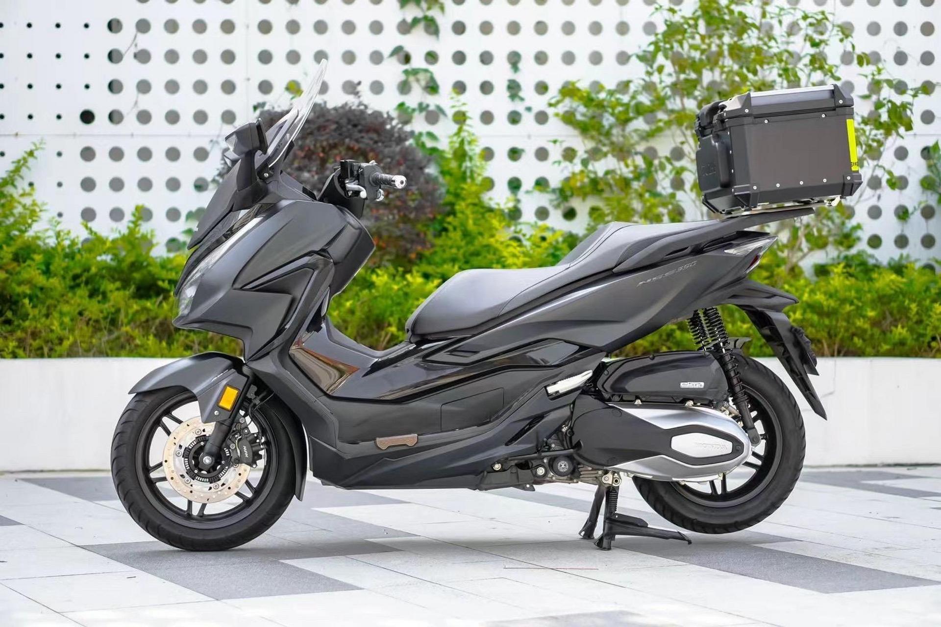 本田佛沙nss350(大贸进口版)7000公里,牌证齐全,全国过户,途者后尾箱