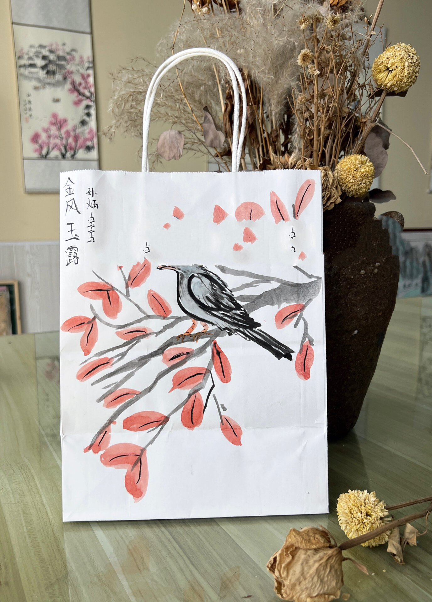 国画提升班作品——手绘牛皮纸袋 适合年龄:3年级以上学员.