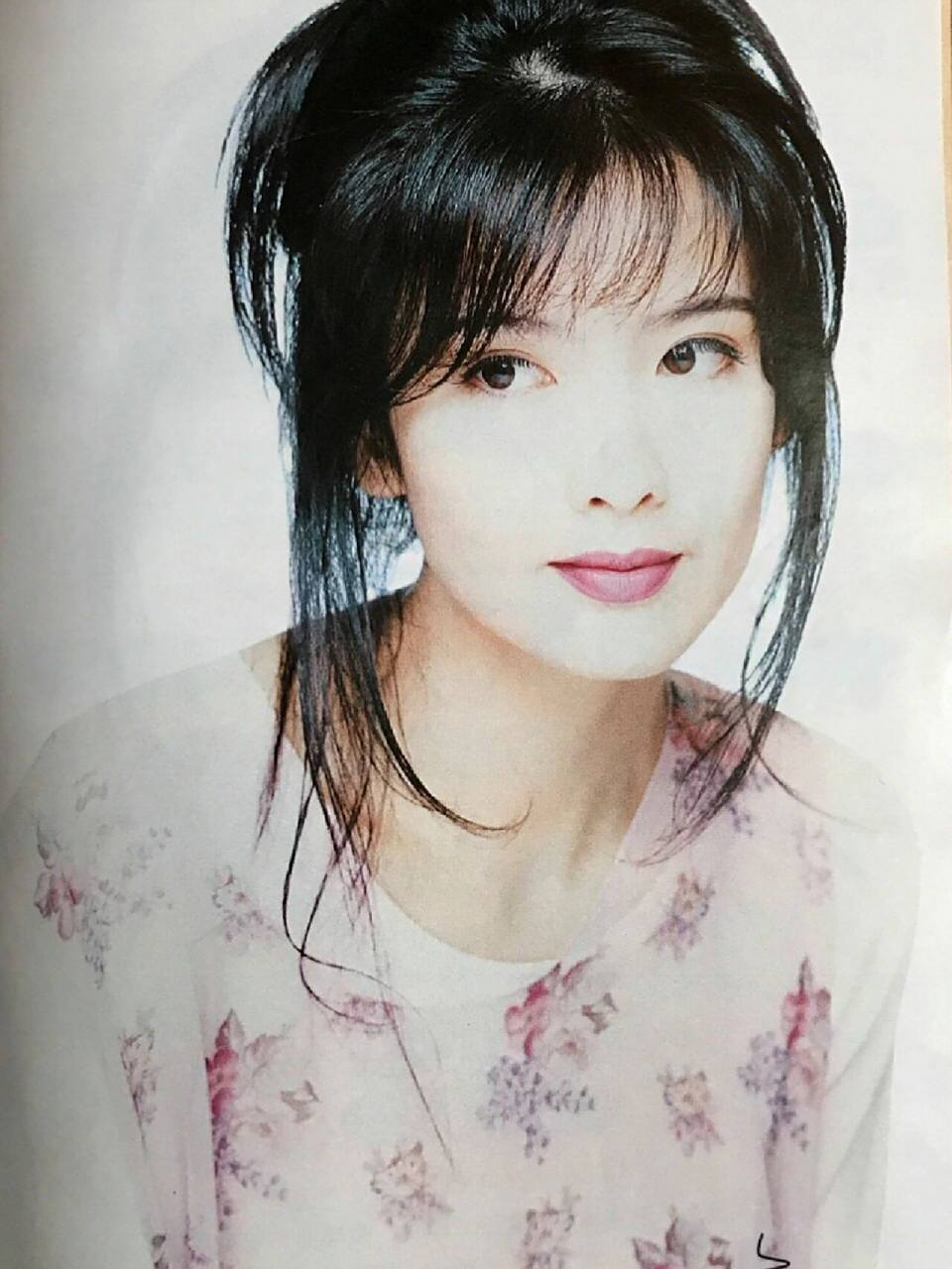 一代清纯玉女周慧敏93 年轻的周慧敏,不愧清纯美誉