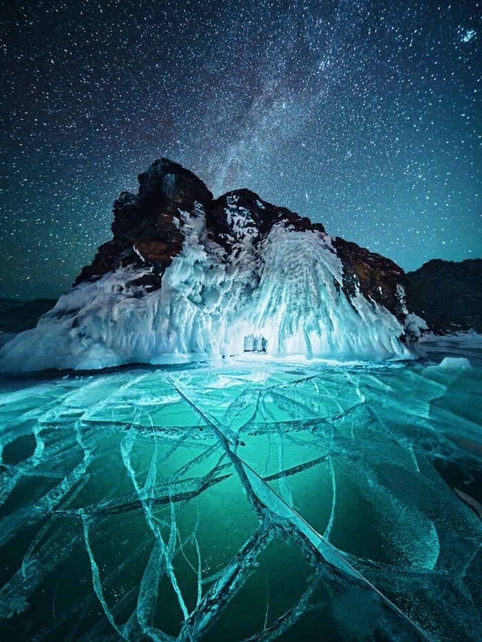 贝加尔湖的冬季 俄罗斯摄影师 kristina makeeva 以全世界最大的淡水