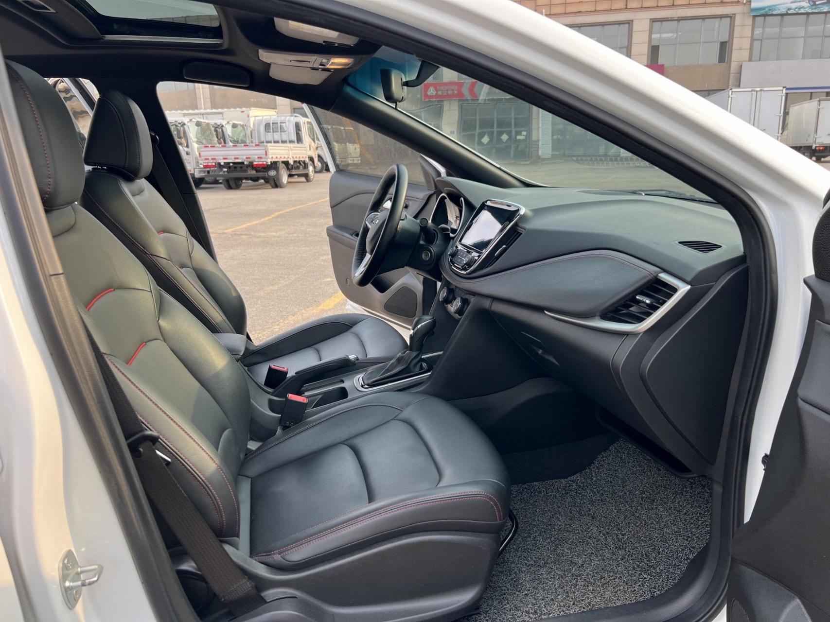 2020款雪佛兰科鲁泽 轻混rs 330t 自动痛快版 2020年8月上牌 安全行驶