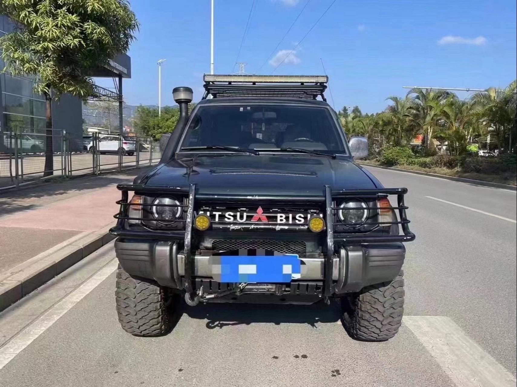 三菱黑金刚v33,四驱,v6,3.0排量.全车原版,精品车,该改的都改了