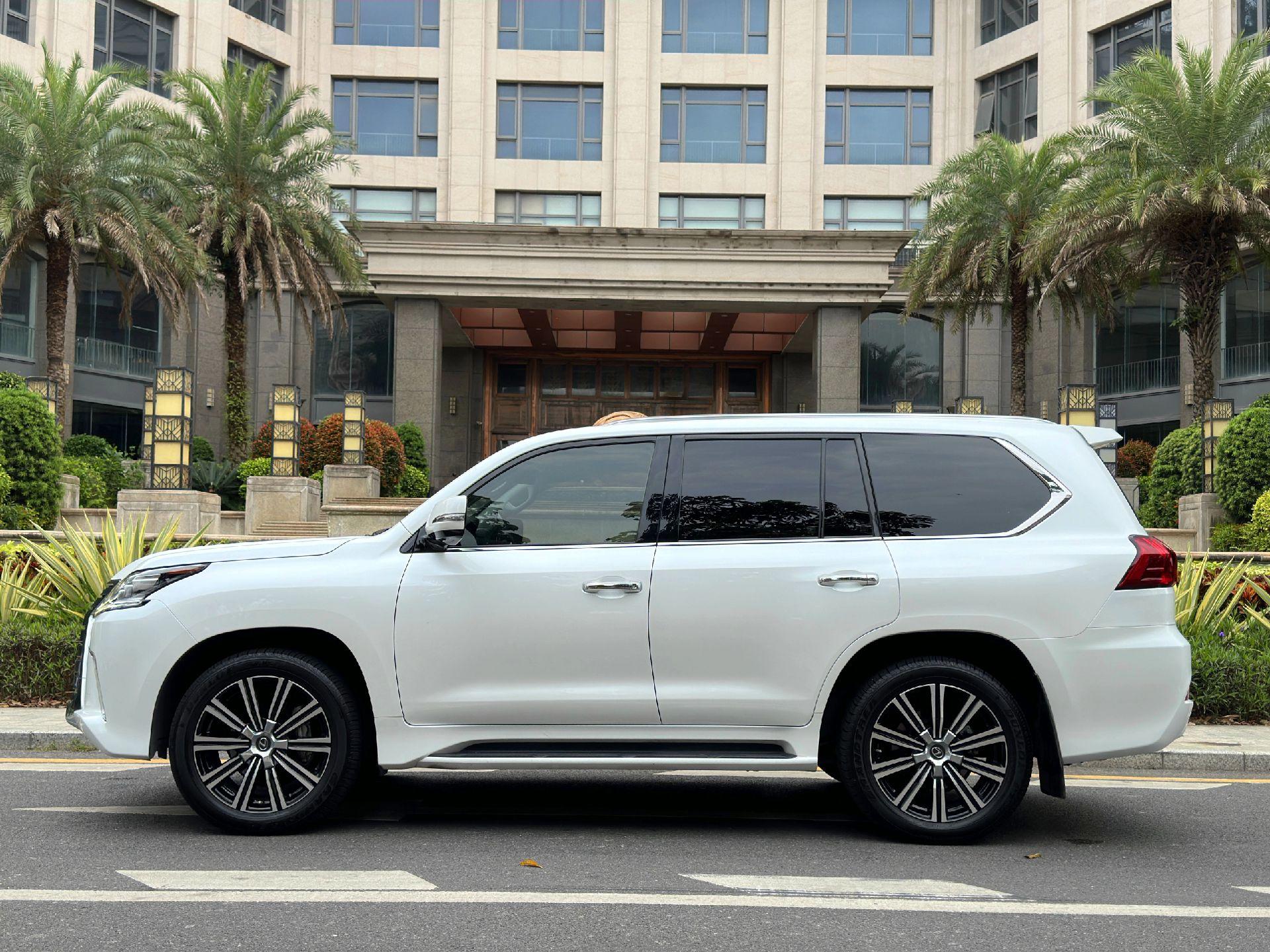 8万公里 【车辆配置】21英寸轮毂