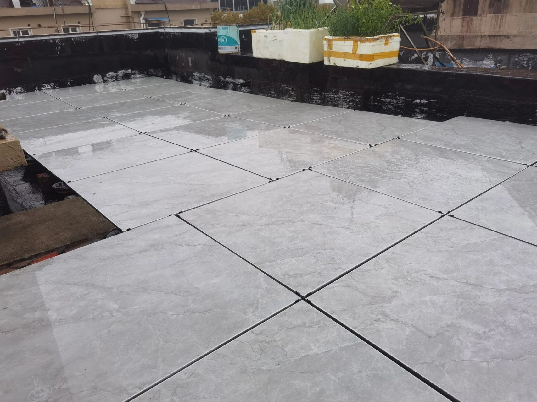 楼顶肯定要装隔热层!告别闷热真的很香!