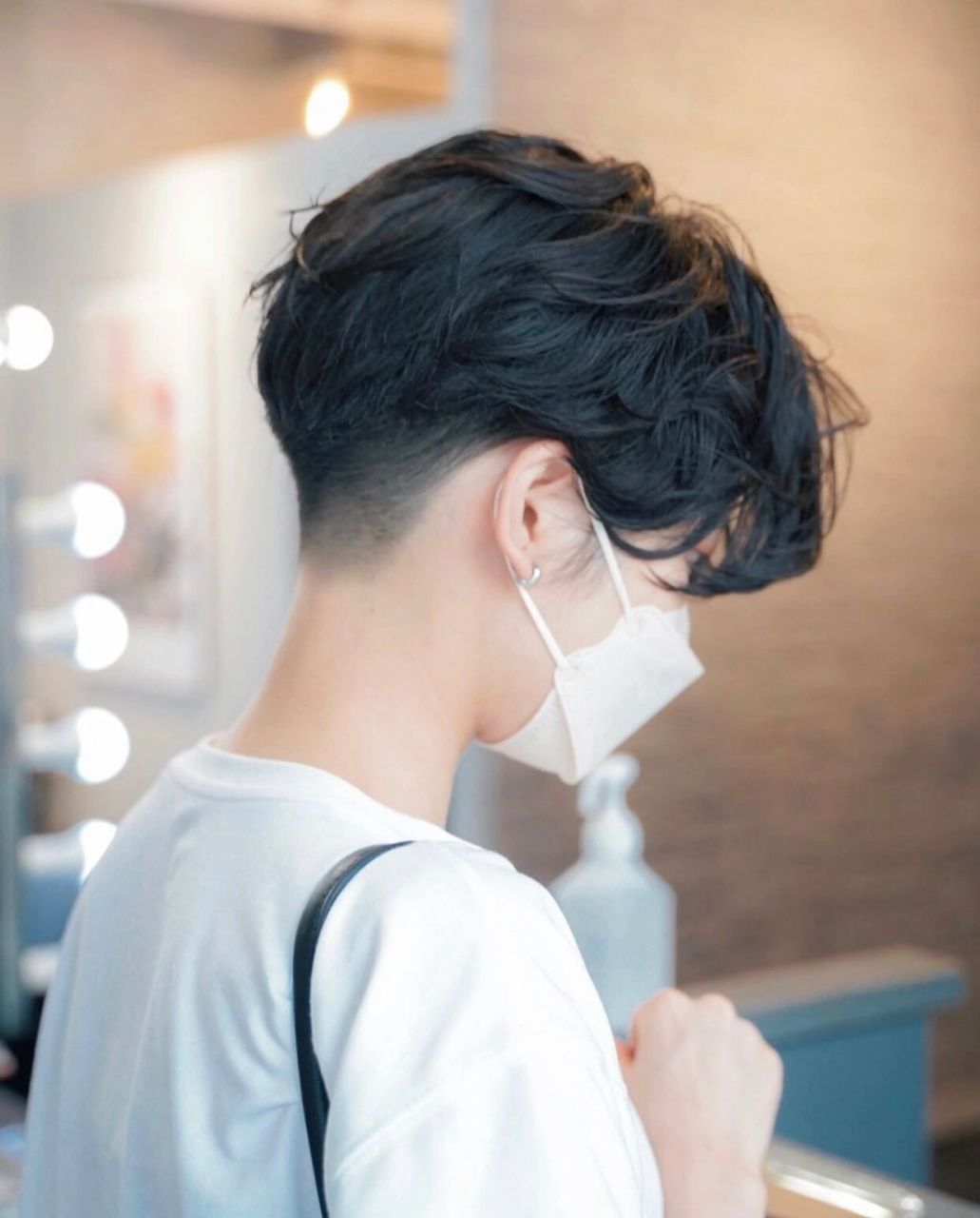 今年很火的后推短发,简单又个性