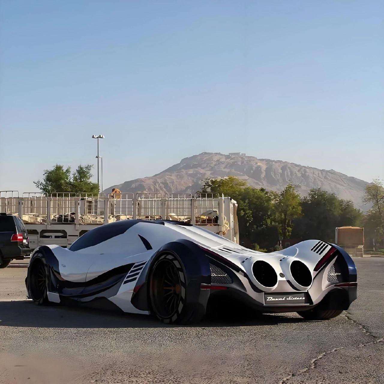 12.3升,v16发动机,最大马力输出5000匹,零百加速,只需1.8秒