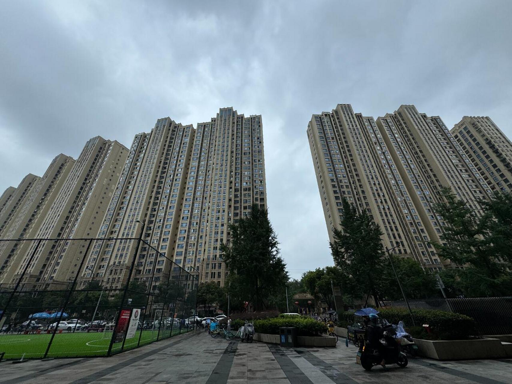 商铺地址:武侯区益州大道中段722号复地复城国际 2.