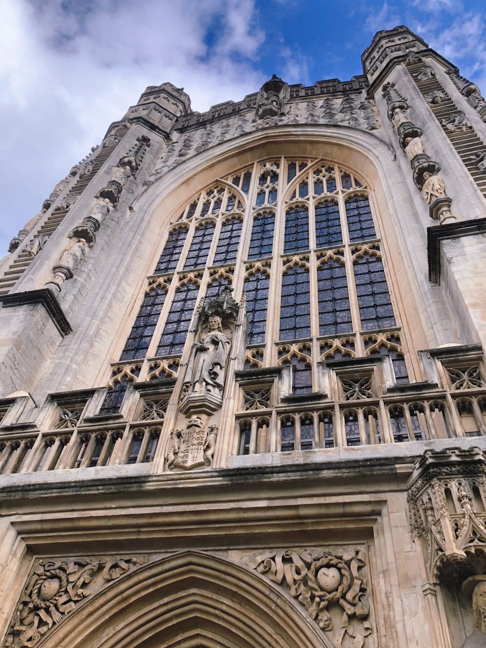 巴斯大教堂bath abbey7615 巴斯大教堂(bath abbey)是英国索默