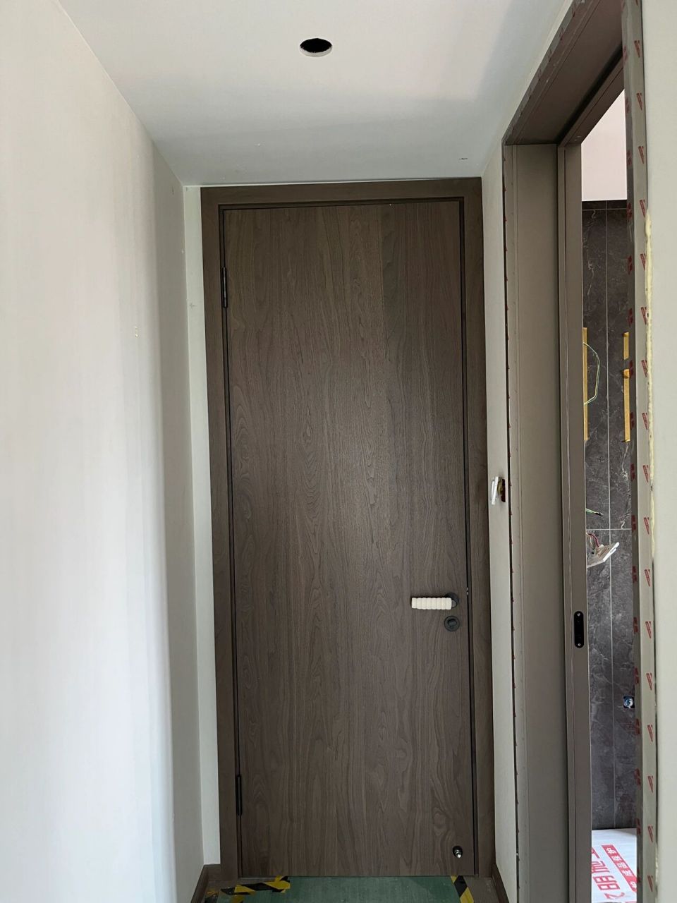 梦天木门4p61南山灰 轻奢风格喜欢胡桃木纹理的冲呀 黑胡桃南山灰的