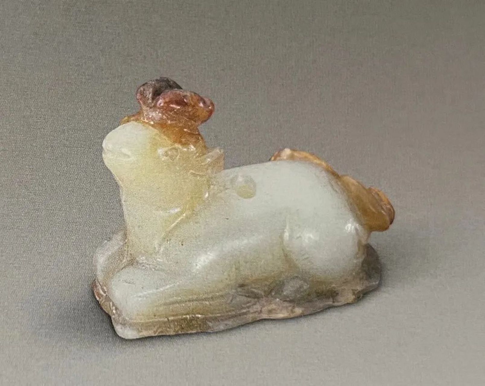 唐代圆雕动物形玉器 唐代圆雕动物形玉器题材丰富,多取材于生活中常见