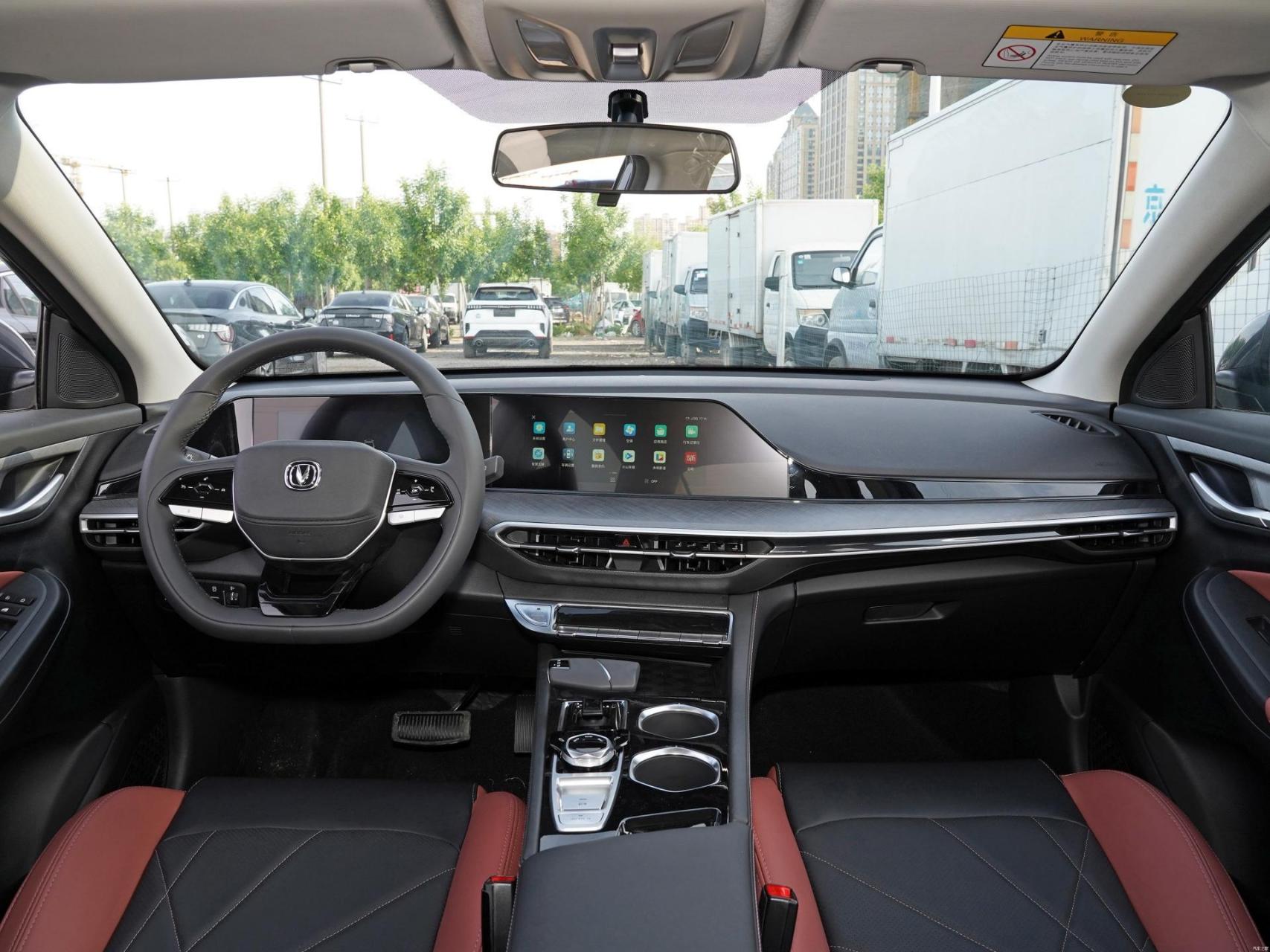 长安逸动 plus 1.