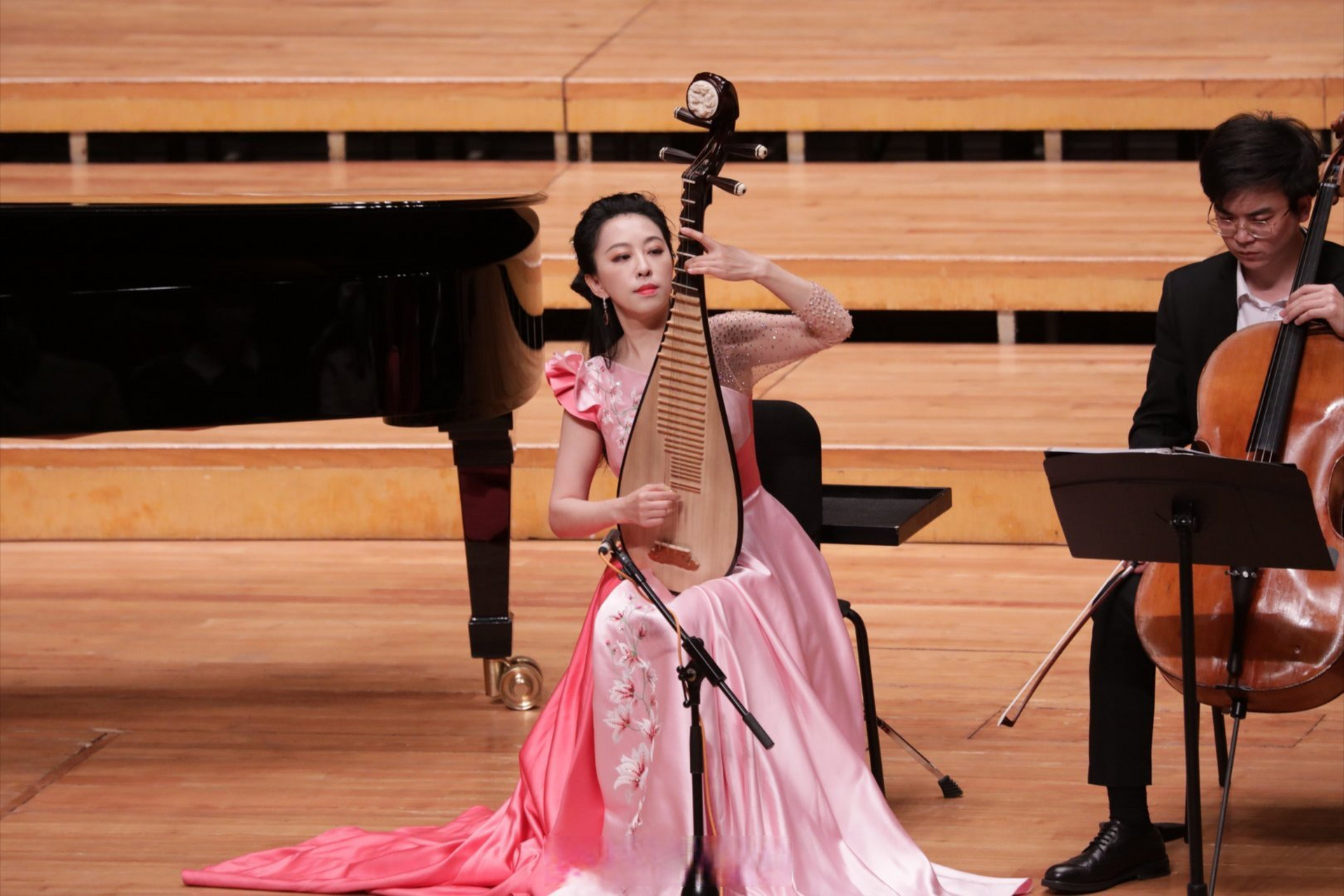 文化武汉# 【最美时光—赵聪和她的朋友们专场音乐会】今晚,著名琵琶