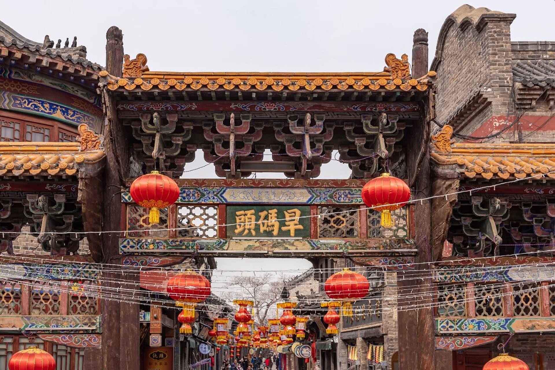 这几个景点不容错过 周村古商城位于淄博市区西边的周村区,早在数百年